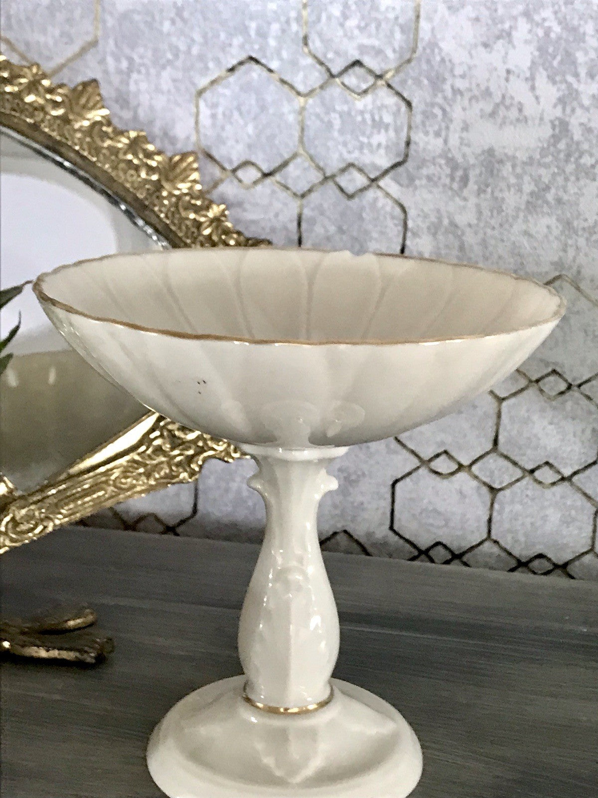 Antik Porzellan Fußschale Schale auf Fuß USA Lenox elfenbein gold Blume