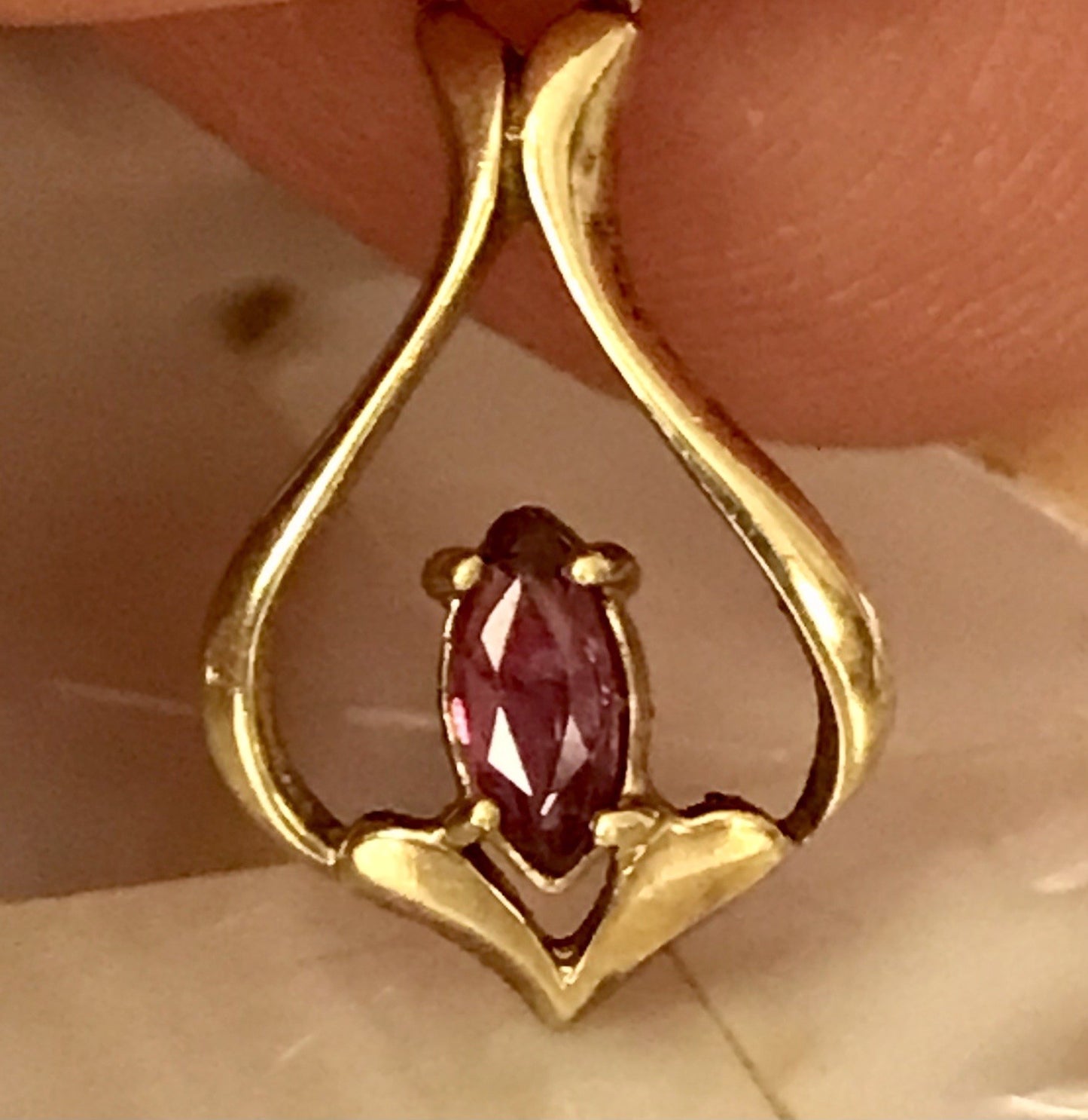 Vintage Designer kleiner Anhänger lila Stein Amethyst? Amerik. Doublè vergoldet