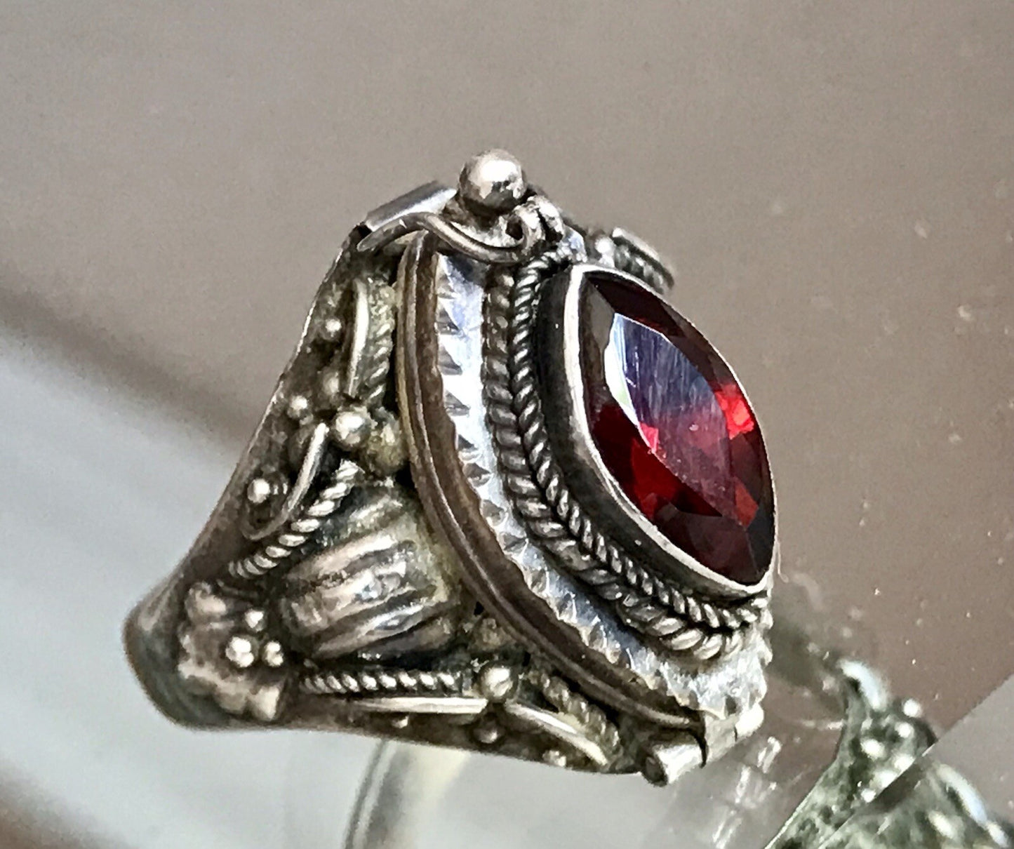 Vintage Edel Granatstein? DAMEN Giftring RING Silber 925 Gr.57