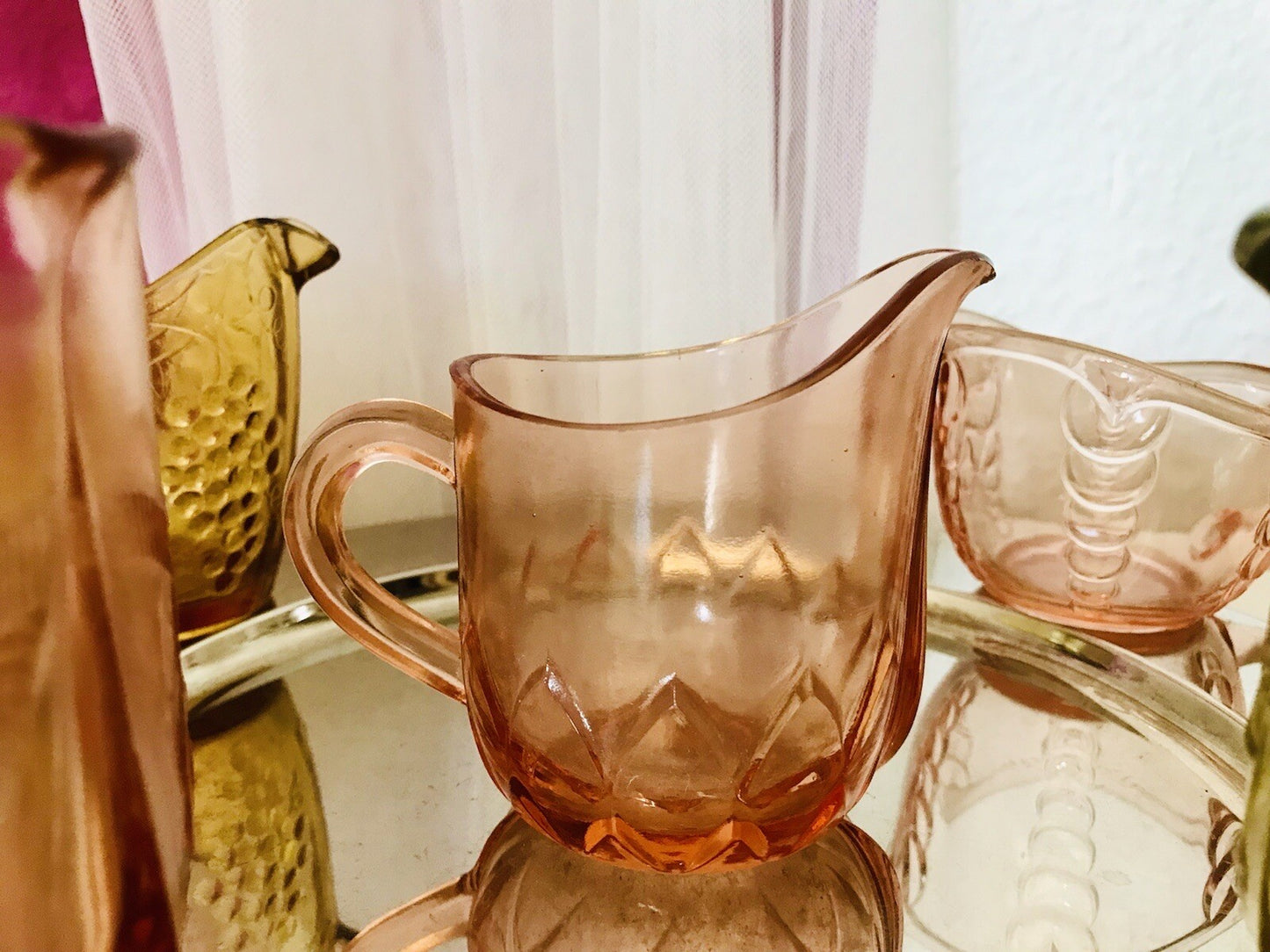 Antik 5 Art Déco Pressglas Sahnegießer Milchkännchen Kännchen Glas gelb rosa