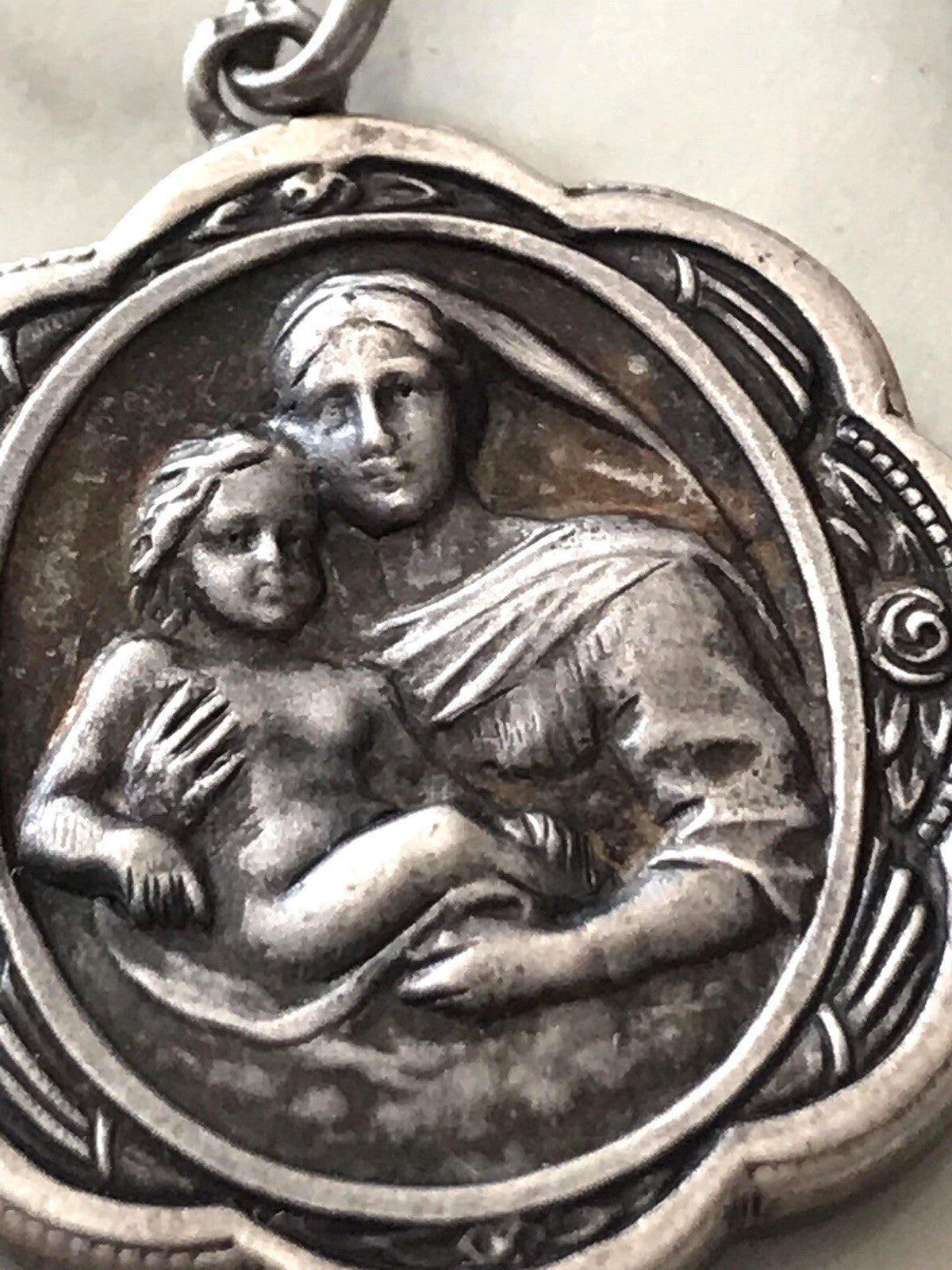 Antik Edel Anhänger Kettenanhänger Silber christlich Maria Mutter Gottes Jesus