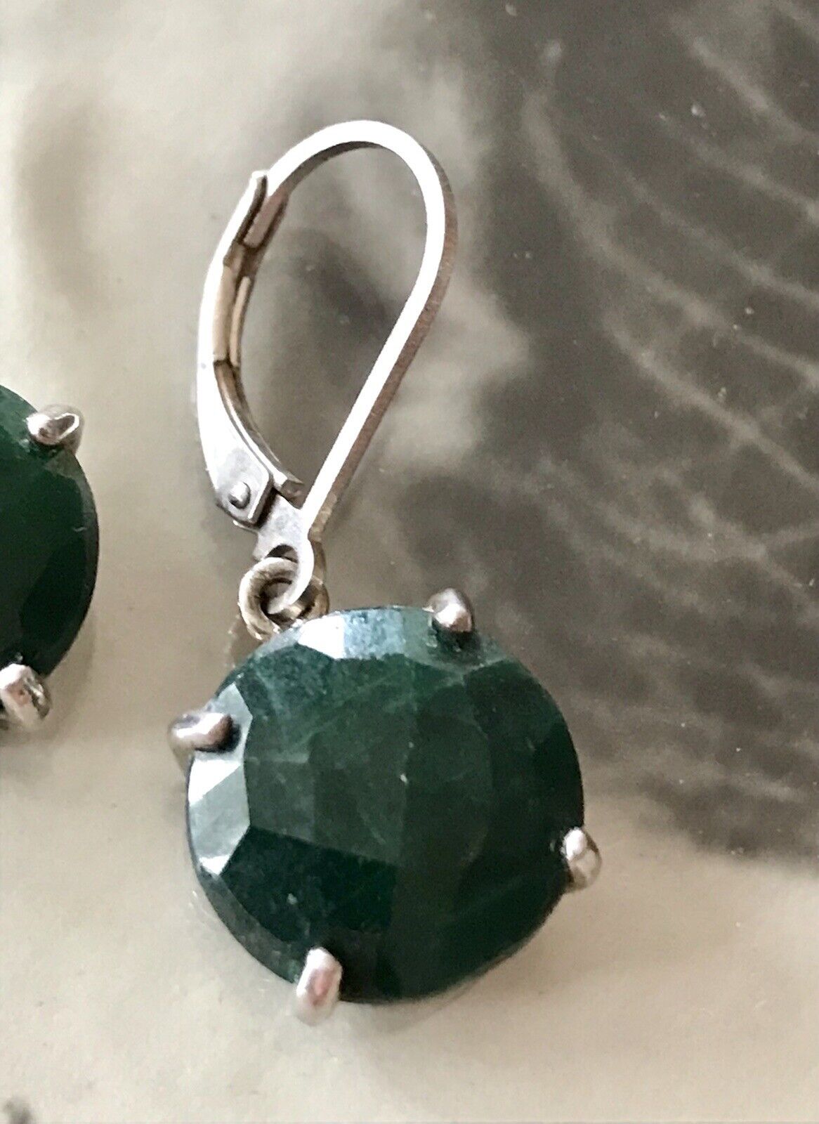 Alt Vintage Ohrringe Ohrhänger DAMEN Silber grüner Stein Onyx?