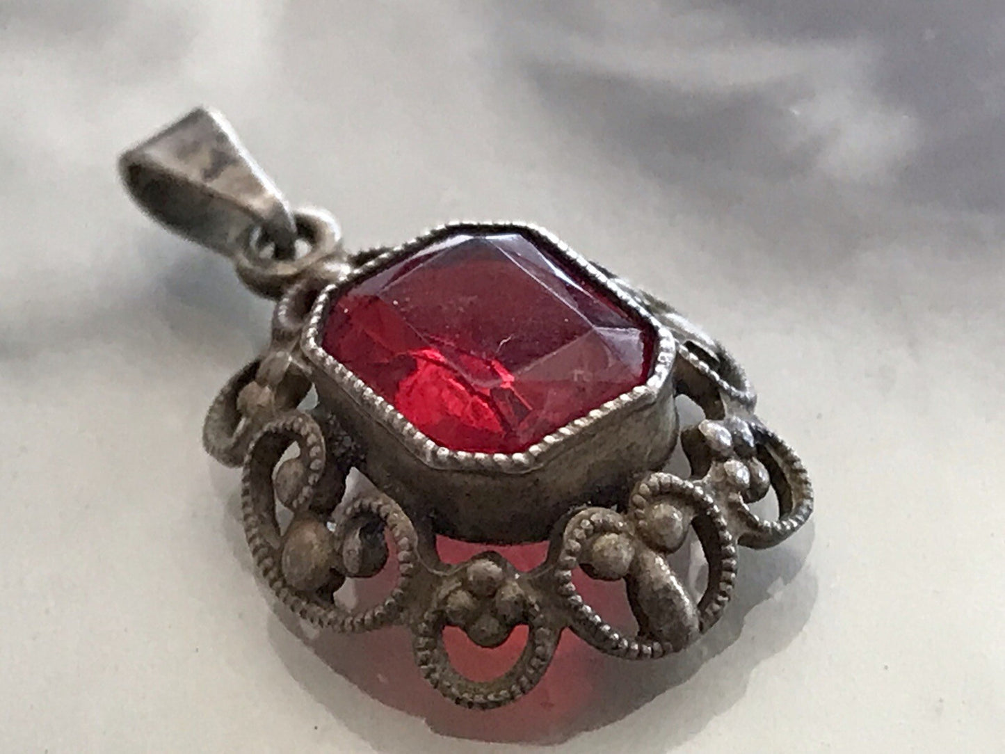 Antik Jugendstil Art Déco Edel Anhänger 835 Silber SUPER Design roter Stein