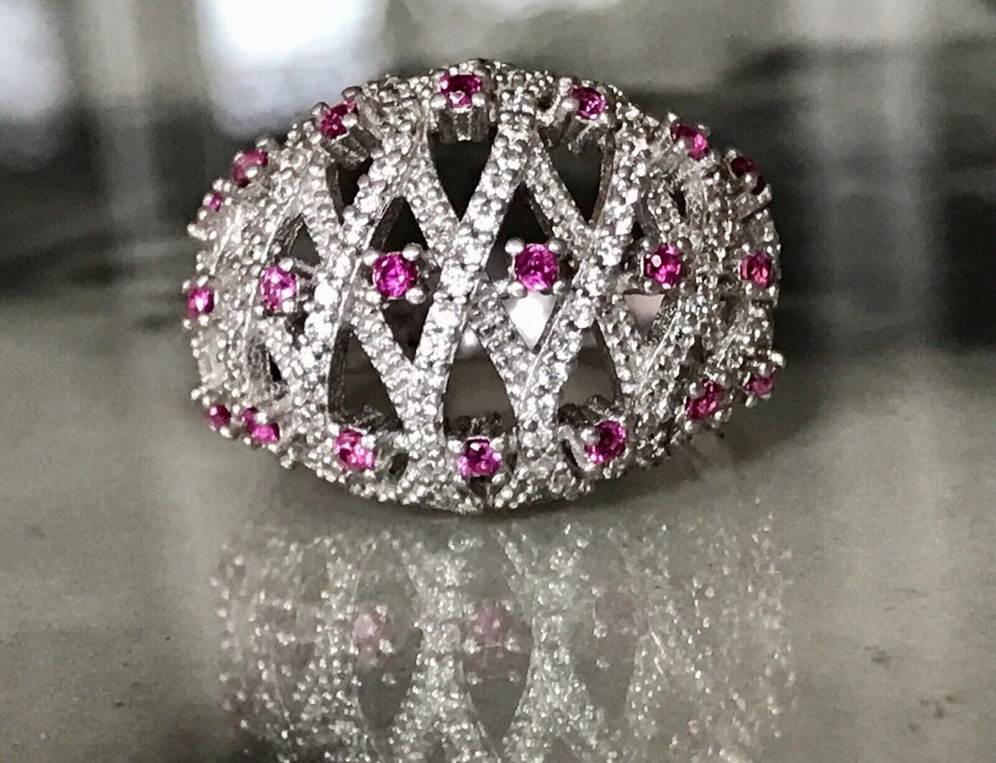 Elegant Wunderschöner DAMEN RING Silber 925 Gr.55 17,5 Rubine?