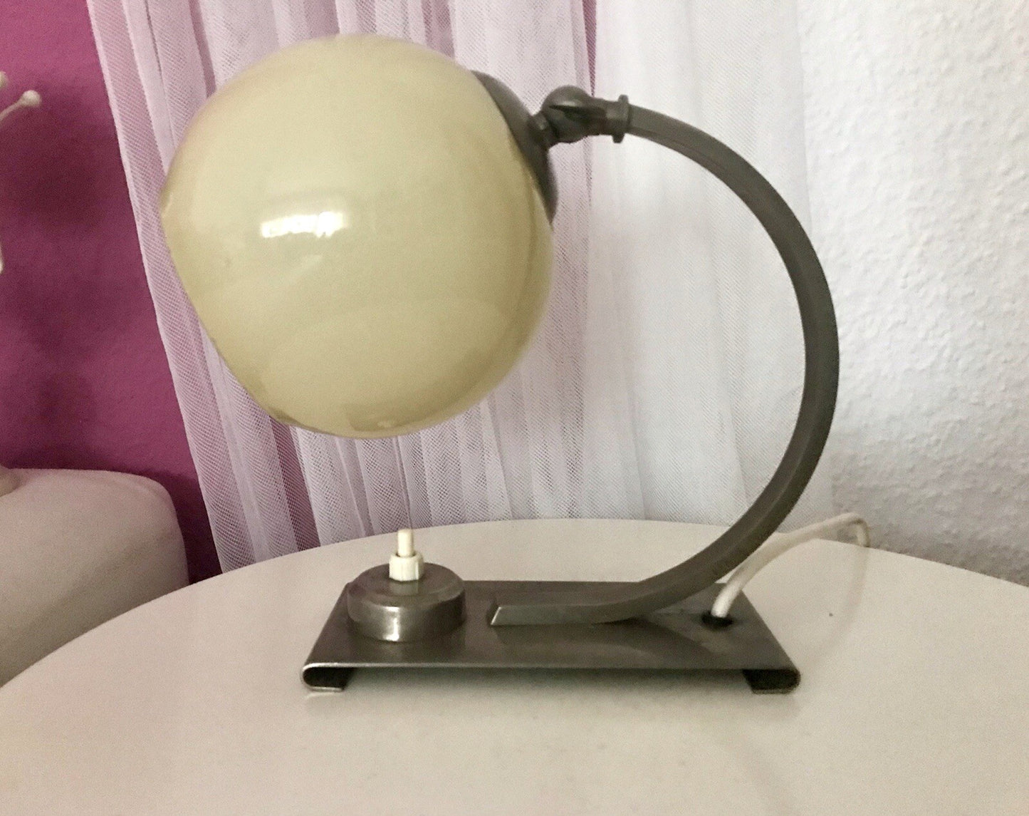 Antik Art Déco Bauhaus 1 Tischleuchte Art Déco vernickelt