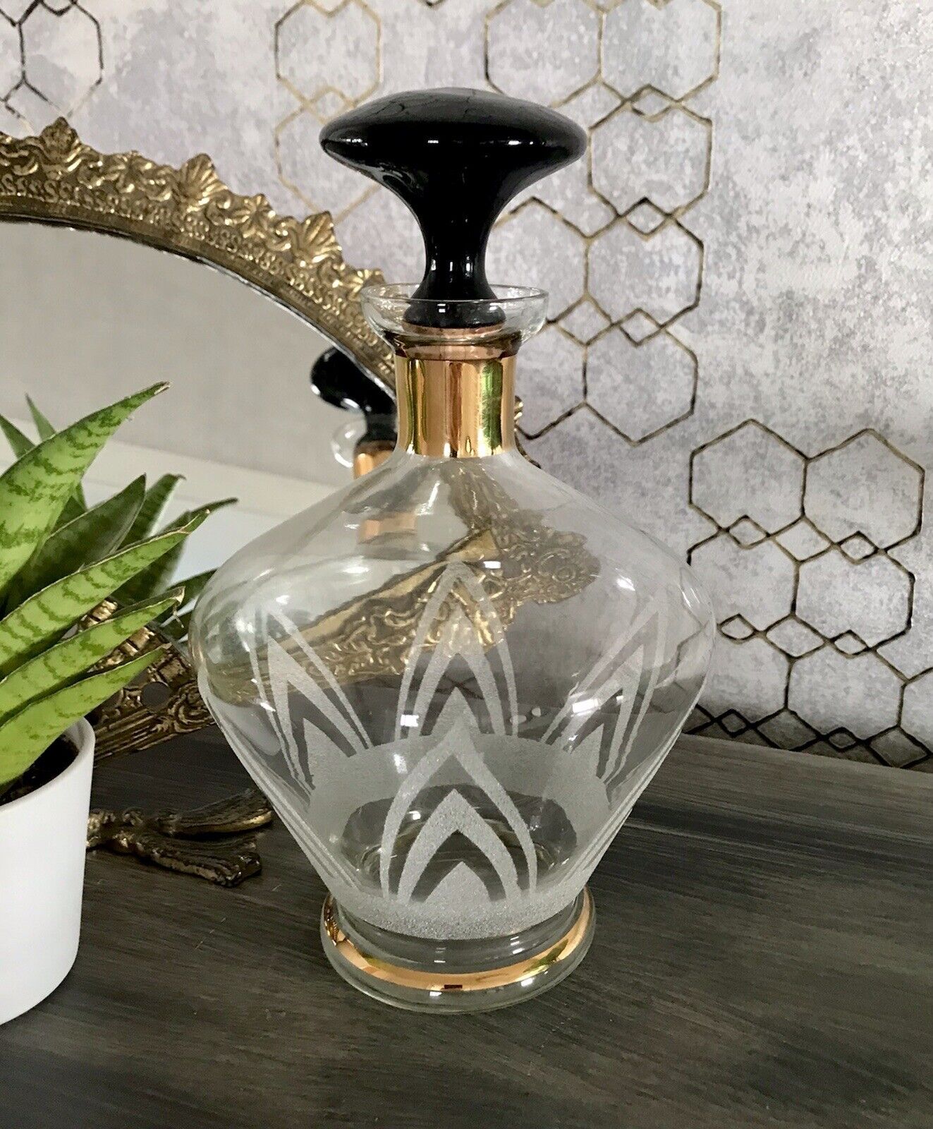 Antik Art Déco Likör Karaffe Glas schwarzer Stopfen Kröselaufschmelzungen