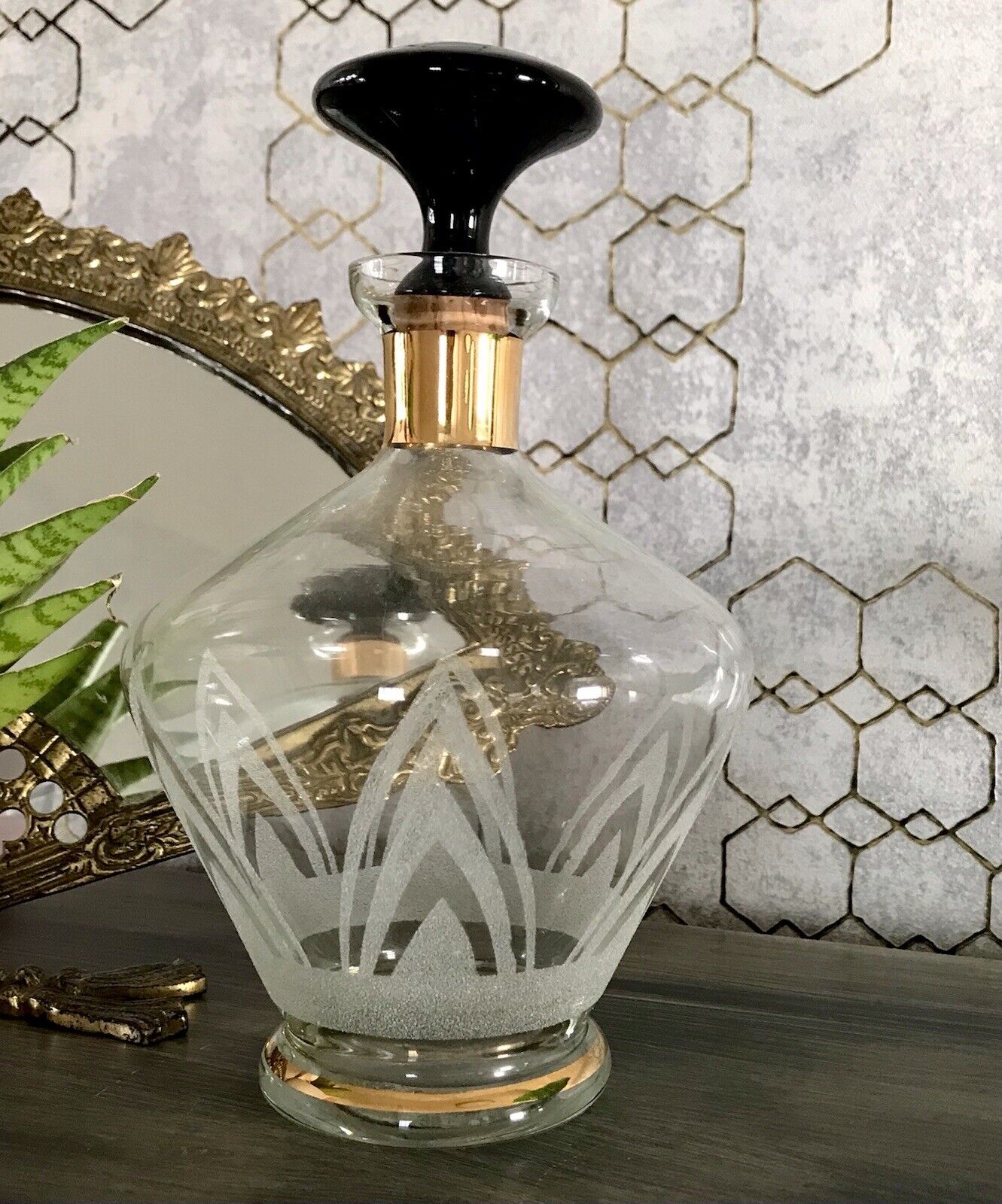 Antik Art Déco Likör Karaffe Glas schwarzer Stopfen Kröselaufschmelzungen