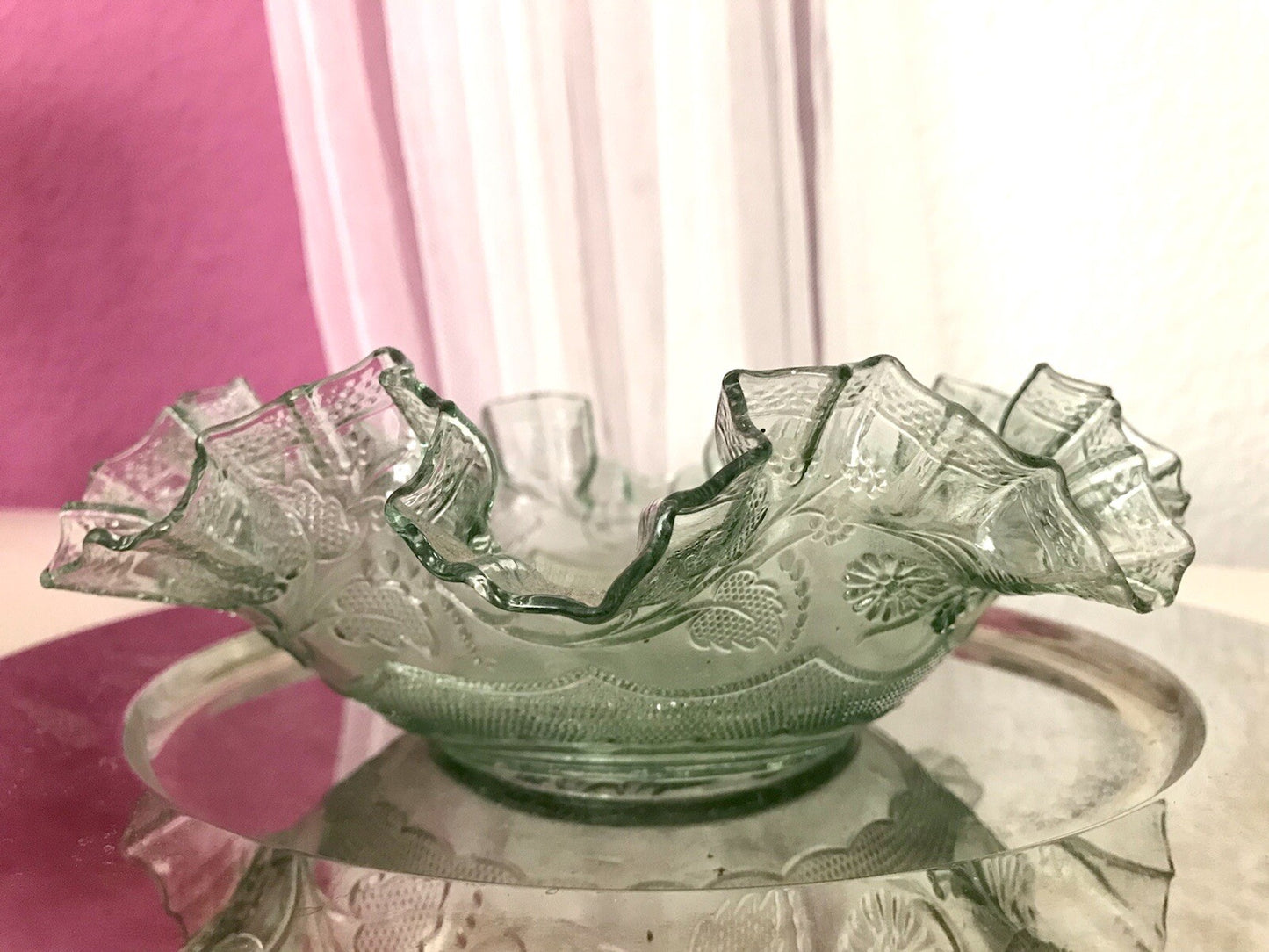 Antik Jugendstil gewellter Serviettenrand Pressglas Schale Glas so schön! grün