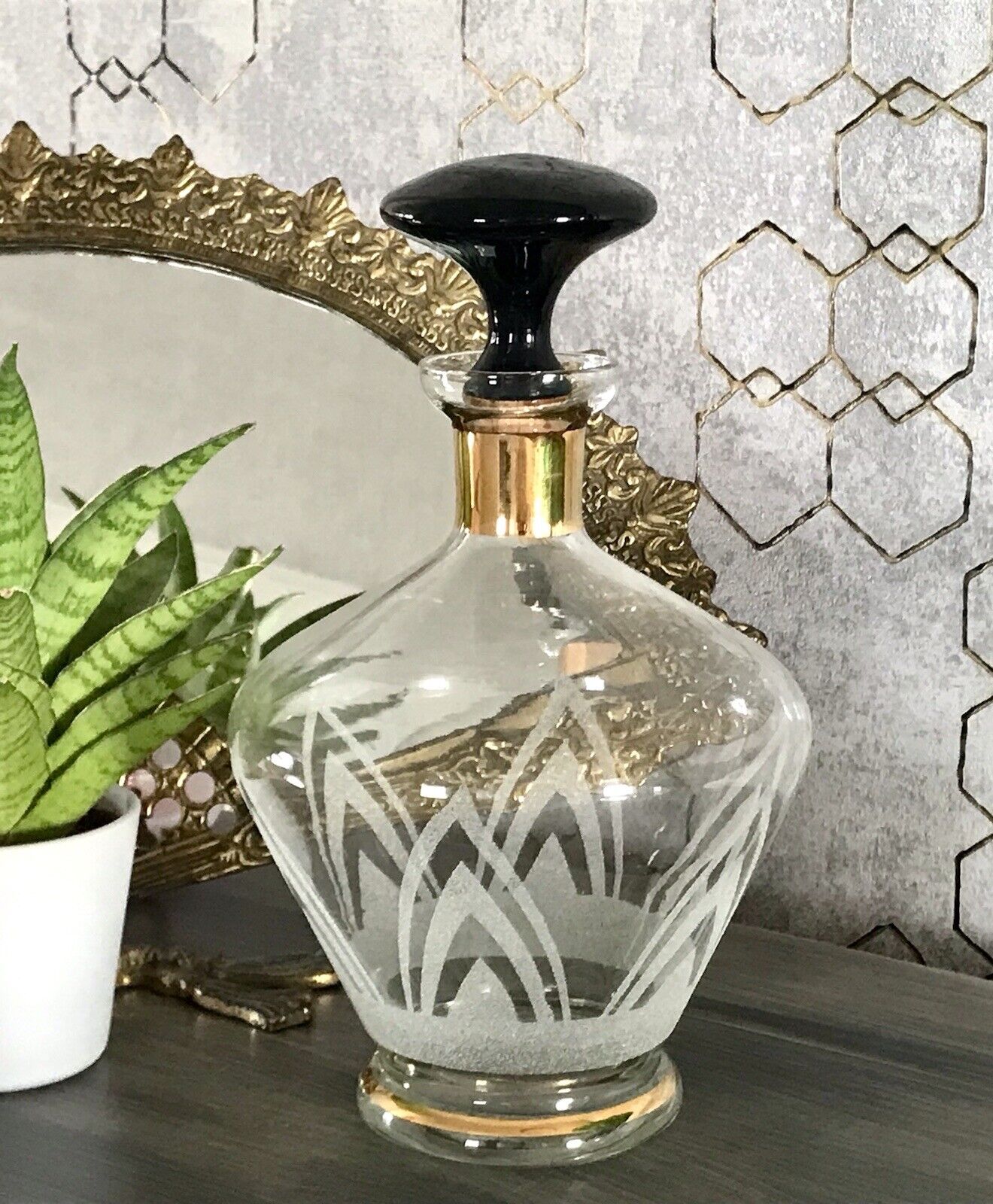 Antik Art Déco Likör Karaffe Glas schwarzer Stopfen Kröselaufschmelzungen