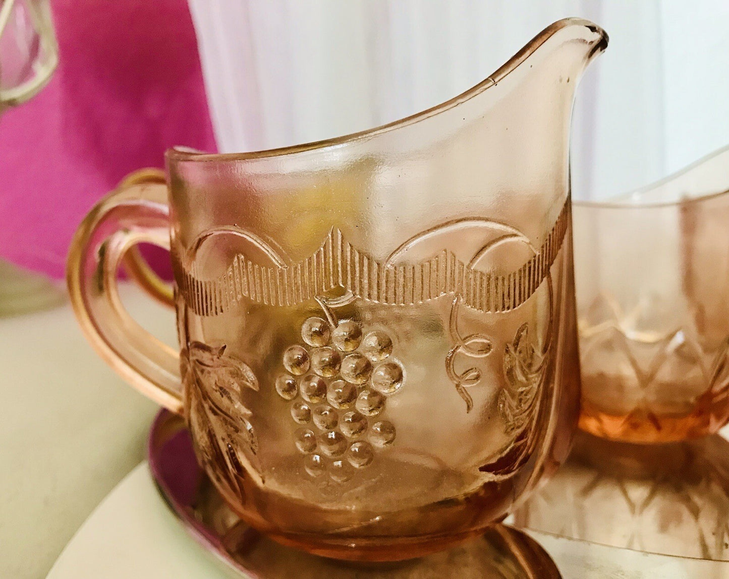 Antik 5 Art Déco Pressglas Sahnegießer Milchkännchen Kännchen Glas gelb rosa