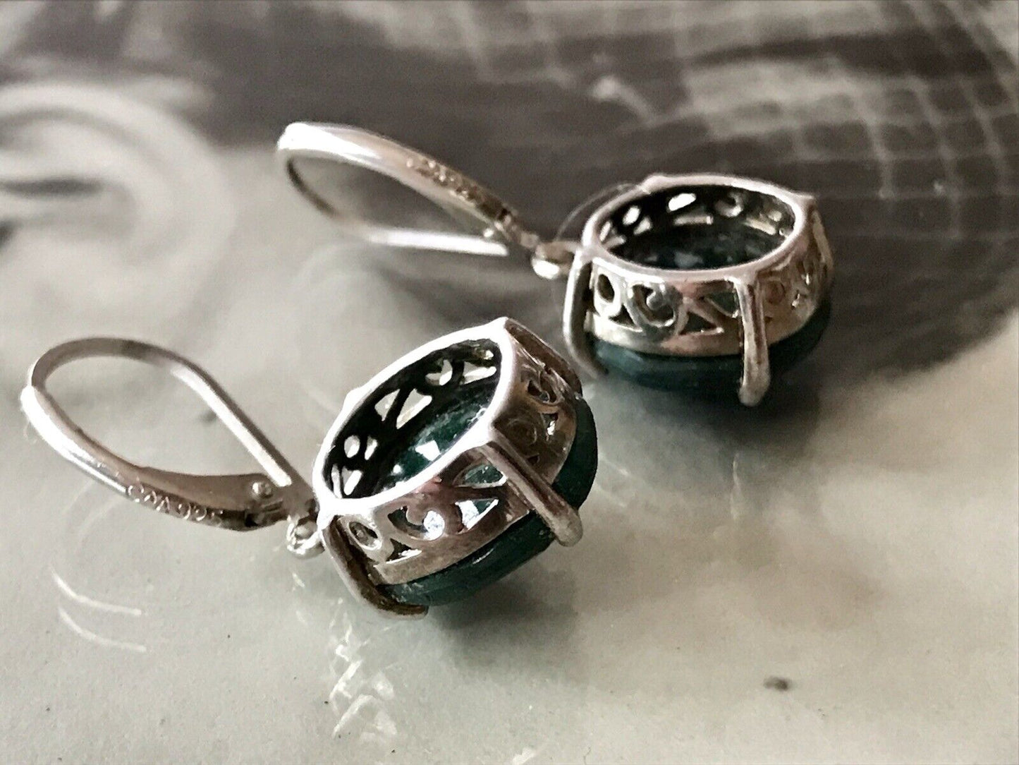 Alt Vintage Ohrringe Ohrhänger DAMEN Silber grüner Stein Onyx?