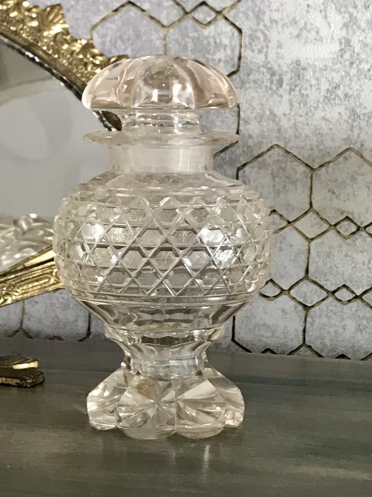 Antik uralt ~1850 Glasdose Schale m. Fuß Bonboniere Kristallglas Schliff Schnitt