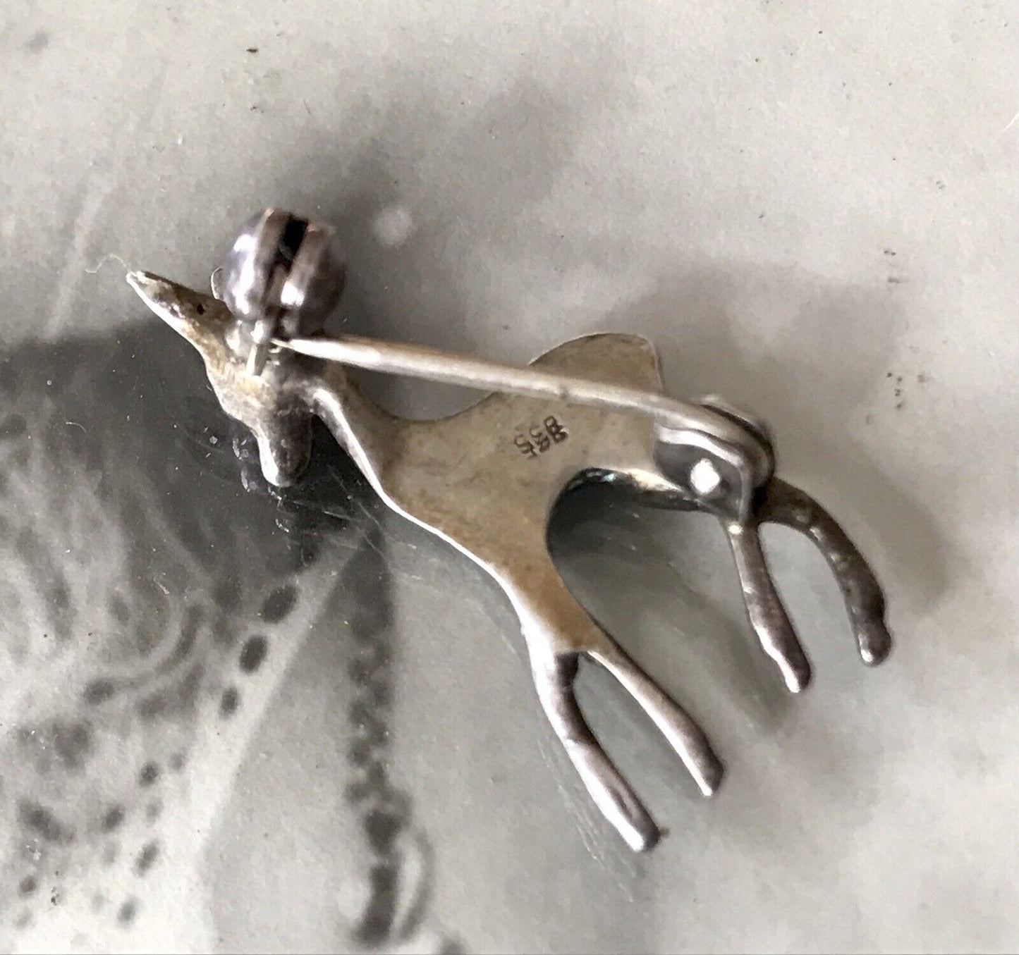 Antik Art Déco Edel Brosche Silber 835 Markasite Rehkitz Grüne Augen