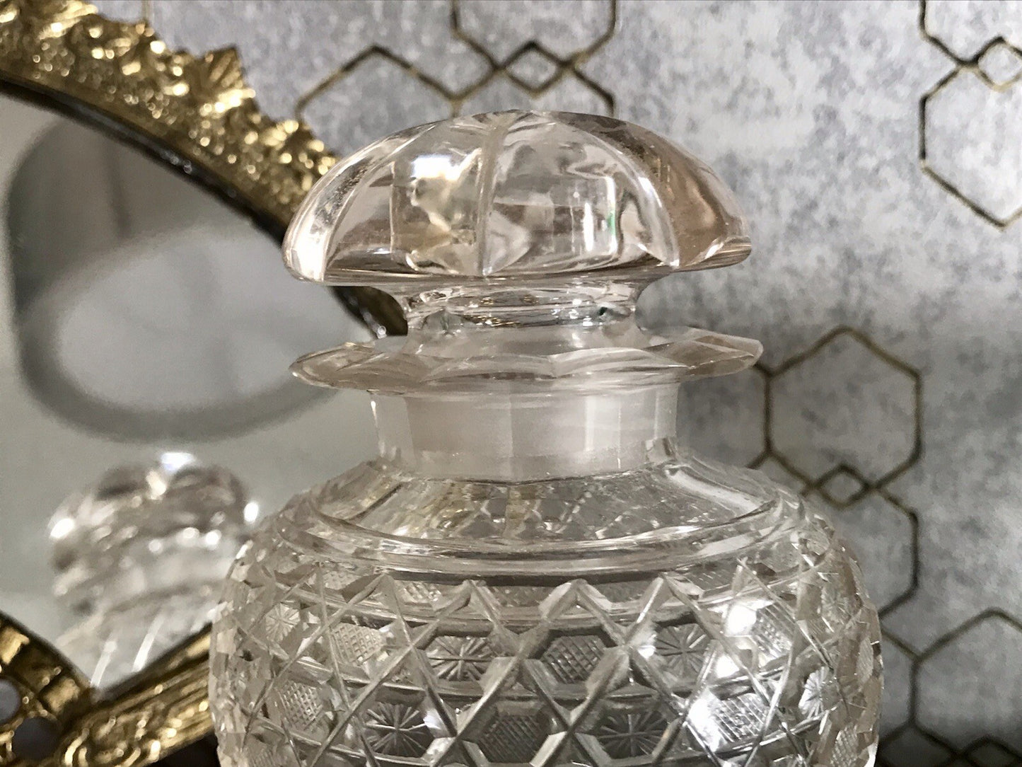 Antik uralt ~1850 Glasdose Schale m. Fuß Bonboniere Kristallglas Schliff Schnitt