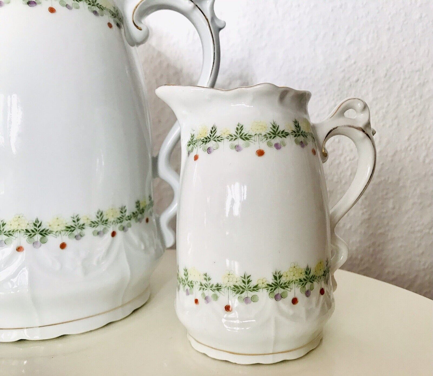 Antik Jugendstil Porzellan Kaffee Kernstück Kanne & Weihnachtsmotiv ! Ranken