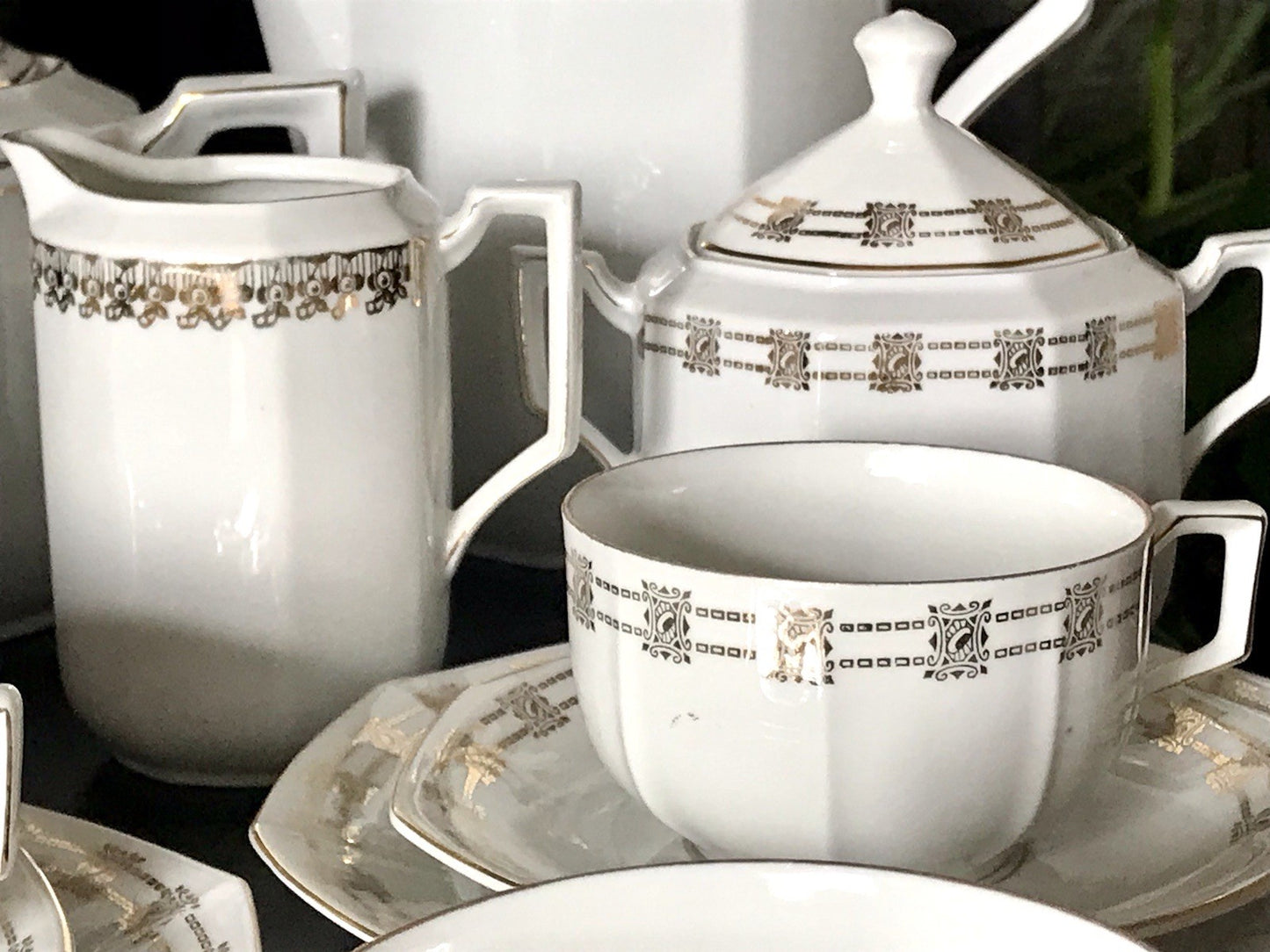 Antik Art Déco Porzellan 11 Personen Kaffeeservice EDEL Goldrand Golddekor