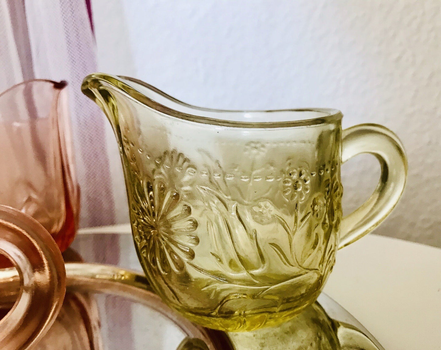 Antik 5 Art Déco Pressglas Sahnegießer Milchkännchen Kännchen Glas gelb rosa