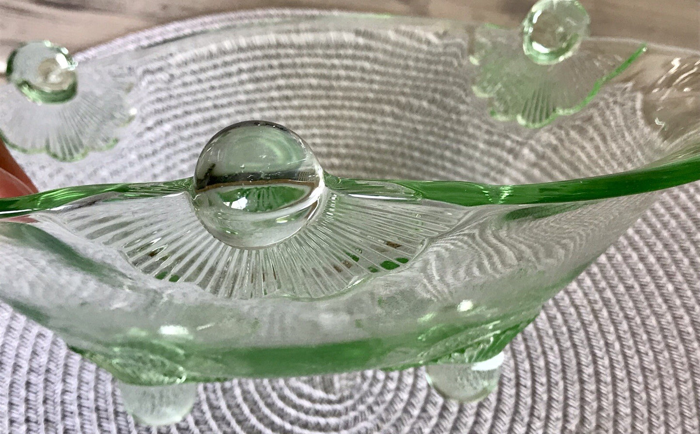 Antik Art Déco kanarien grün Pressglas Schale Glas dreipassig markant Blumen