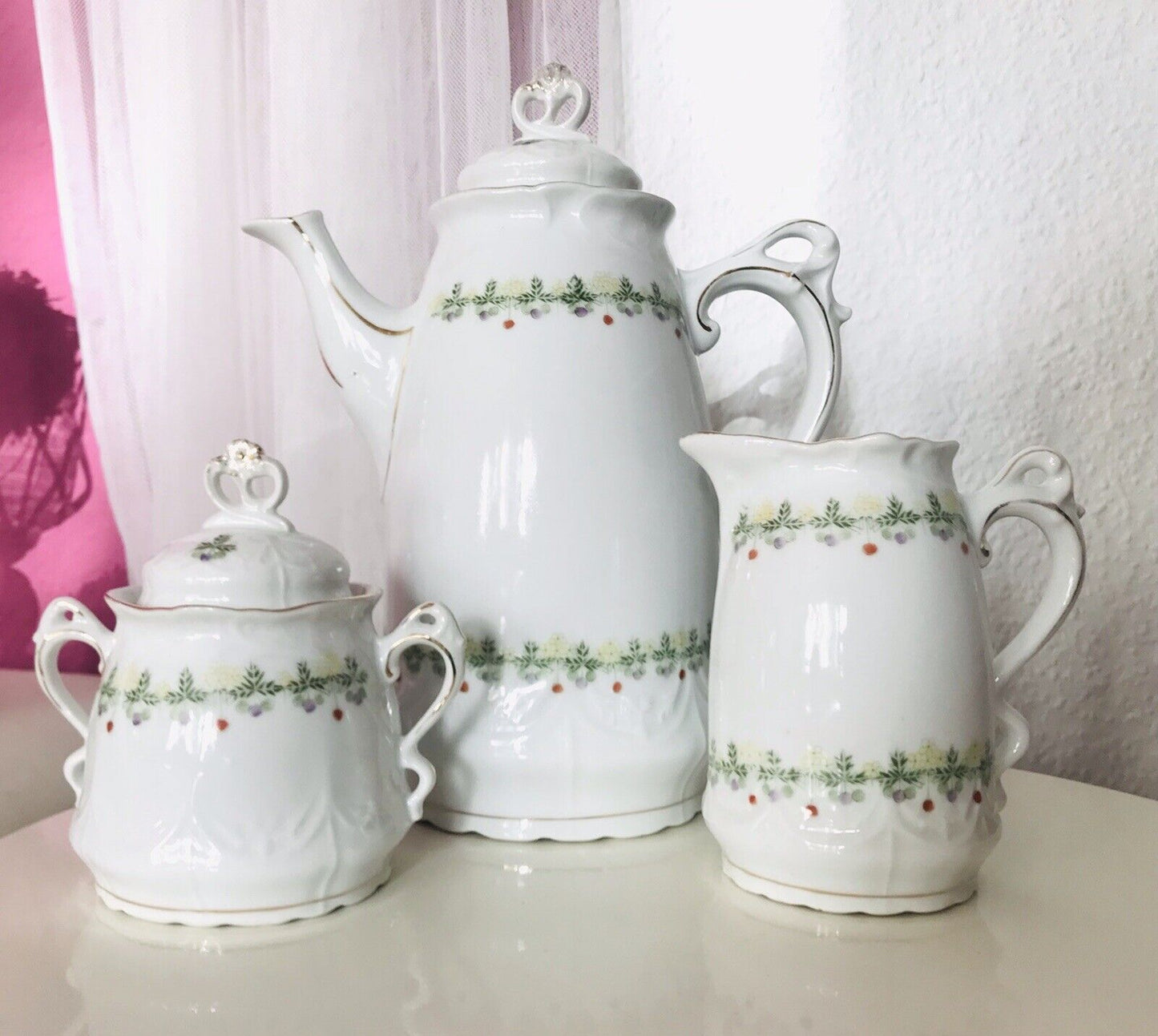 Antik Jugendstil Porzellan Kaffee Kernstück Kanne & Weihnachtsmotiv ! Ranken