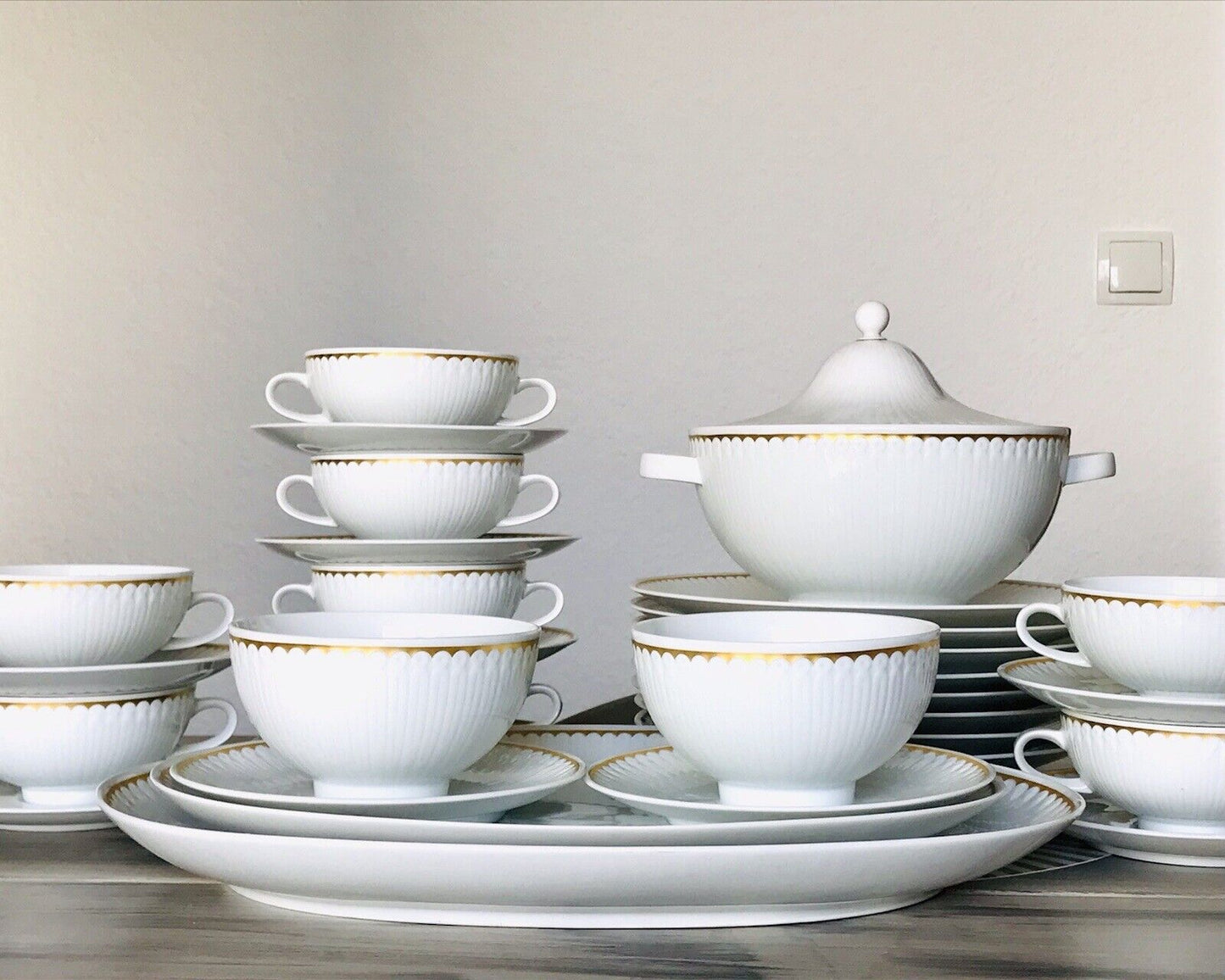 Vintage schönes Porzellan Tafelservice Esservice Hutschenreuther weiß gold MCM