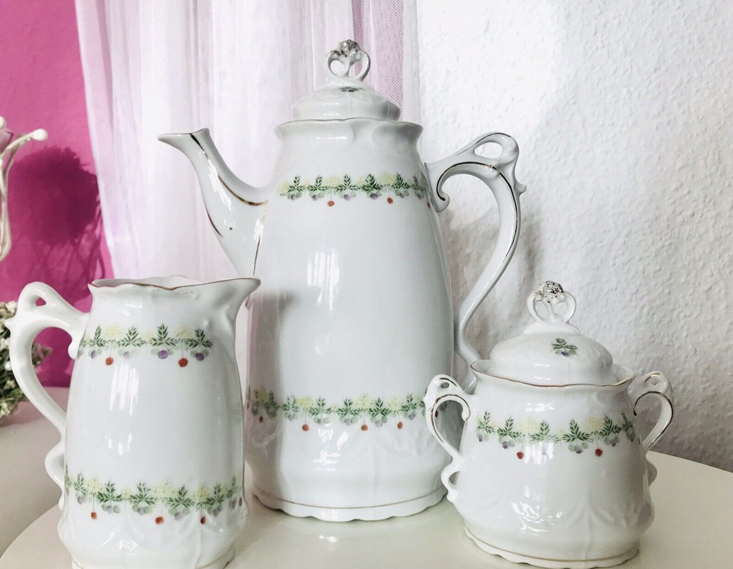 Antik Jugendstil Porzellan Kaffee Kernstück Kanne & Weihnachtsmotiv ! Ranken