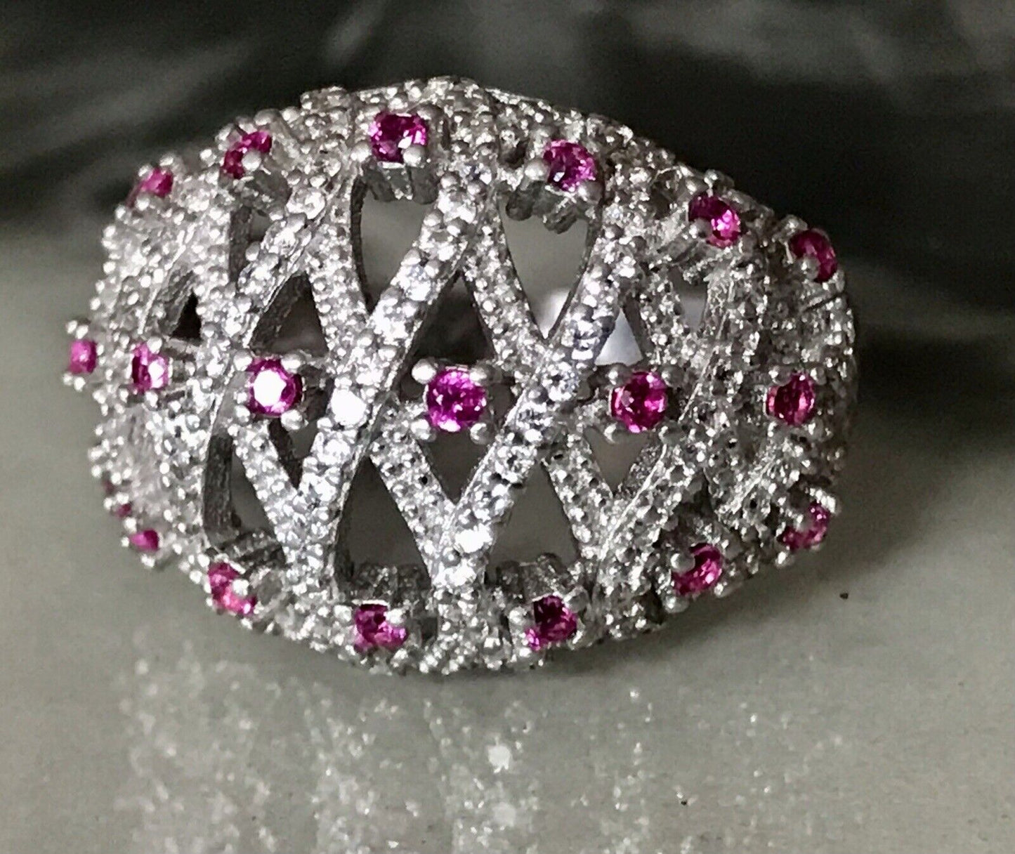 Elegant Wunderschöner DAMEN RING Silber 925 Gr.55 17,5 Rubine?