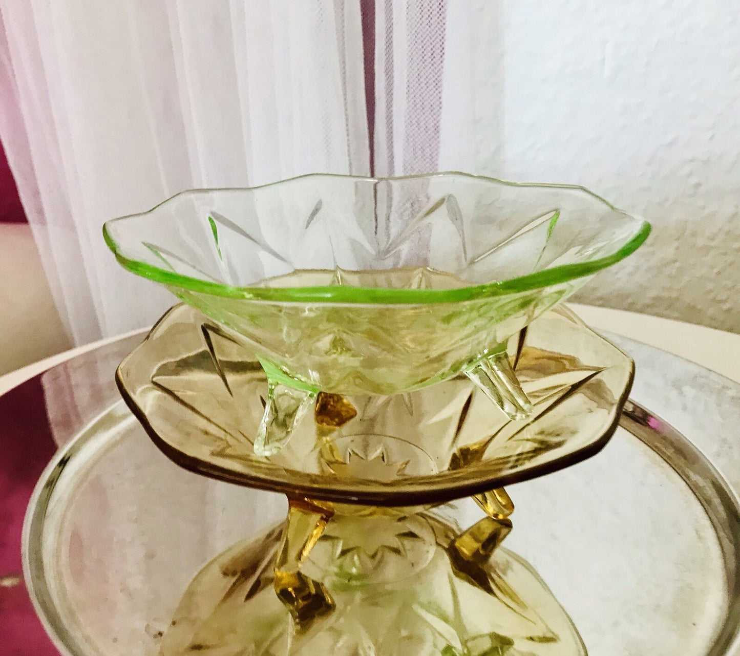 Antik 2x kleine Art Déco Schale grün Uranglas & gelb Pressglas Glas
