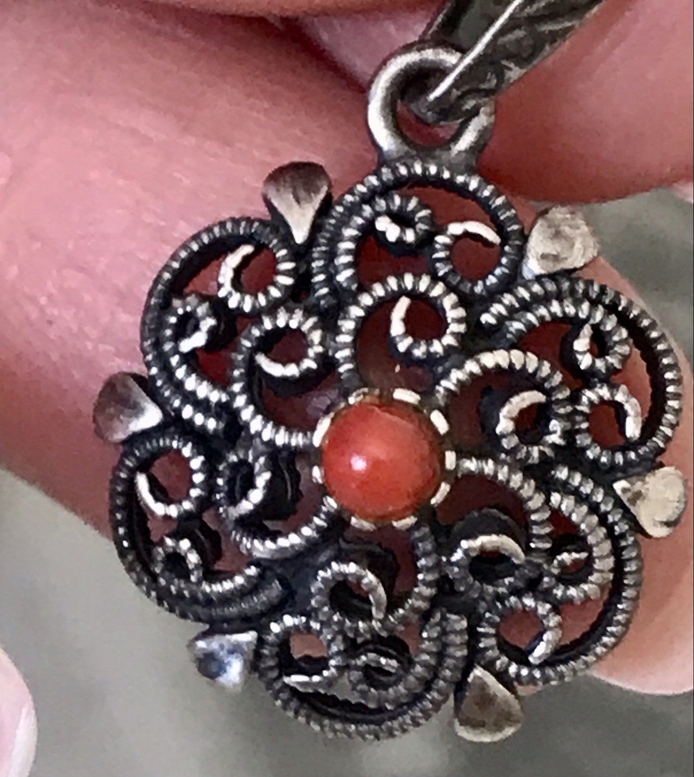 Antik Jugendstil Art Déco Anhänger 800 Silber filigran Koralle?