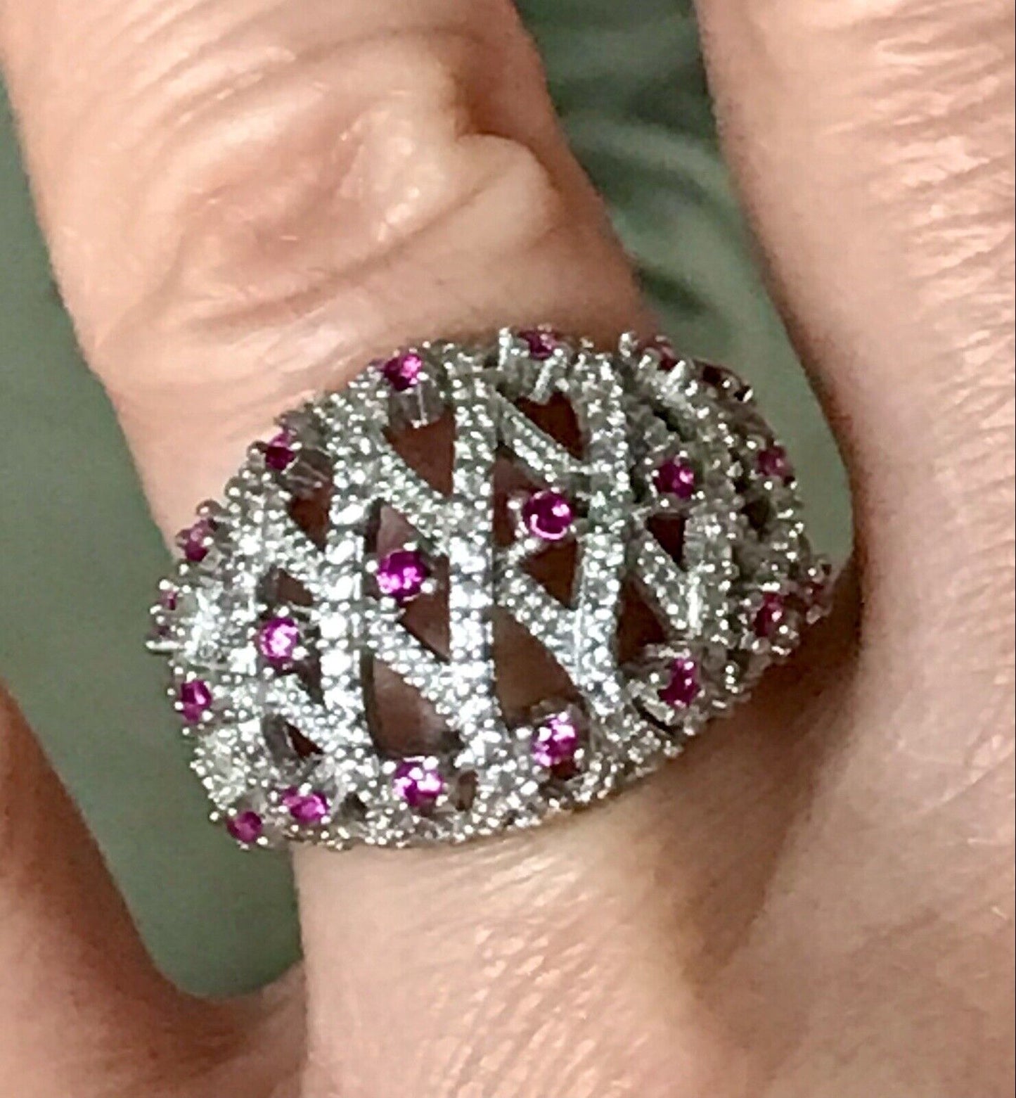 Elegant Wunderschöner DAMEN RING Silber 925 Gr.55 17,5 Rubine?
