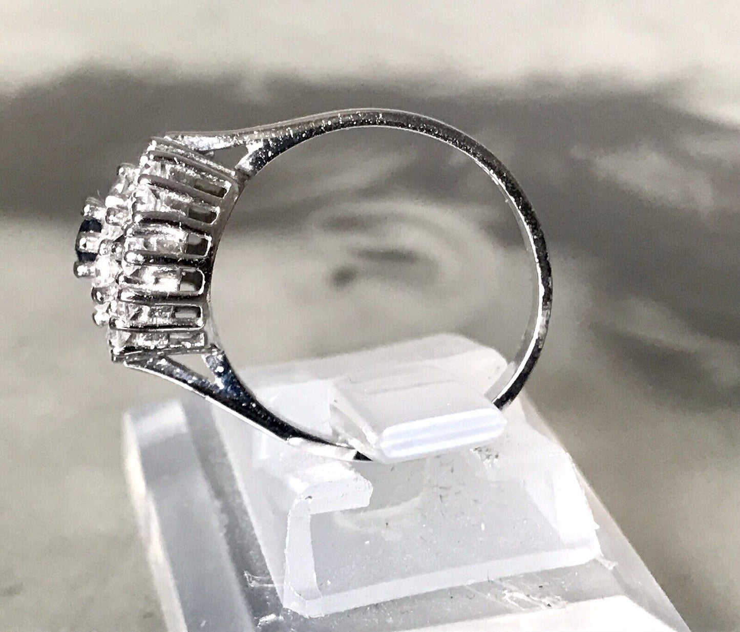 Vintage Entourage Halo Ring farblose Steine & Saphir Silber 925 ~Gr.54