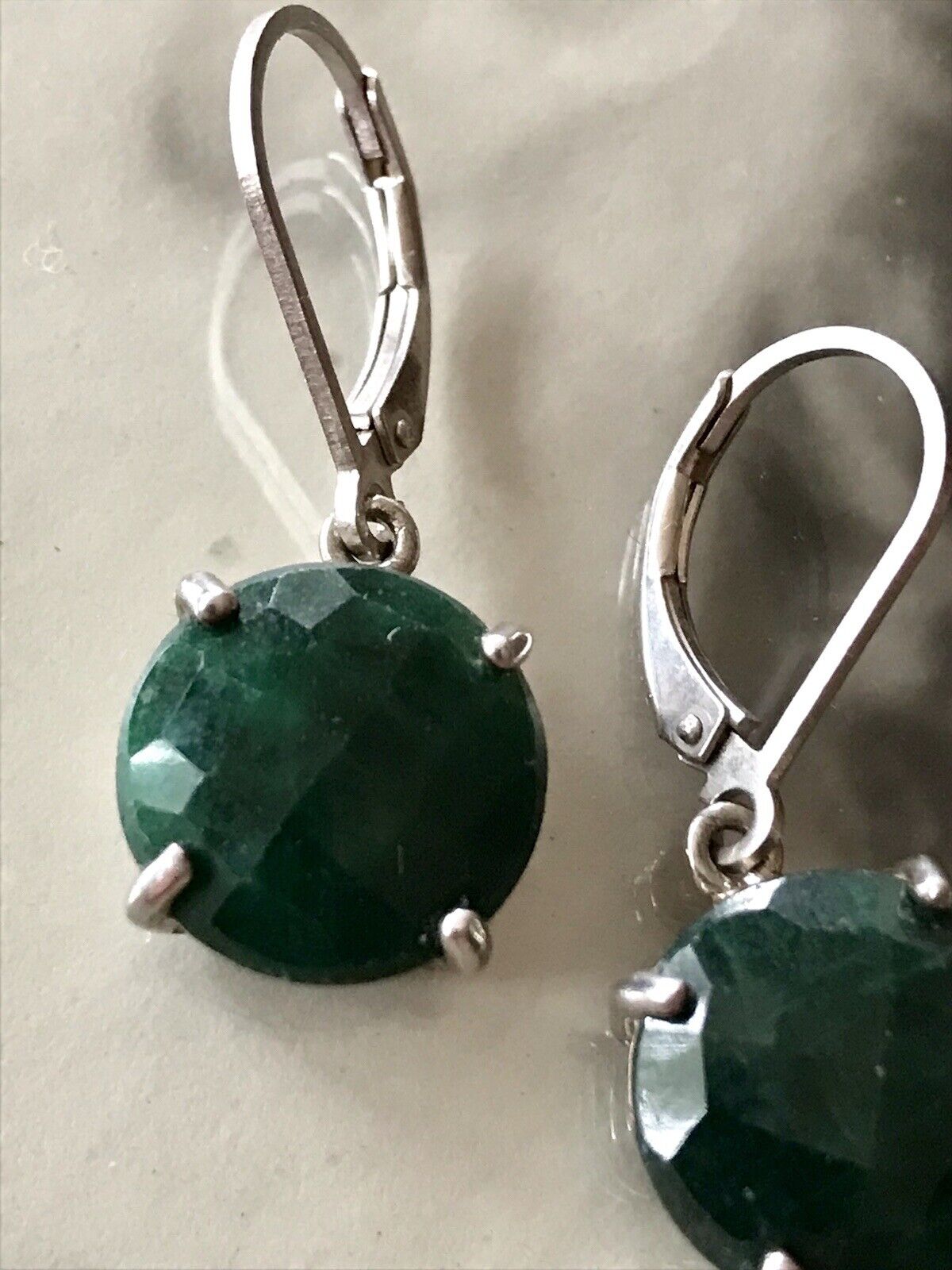 Alt Vintage Ohrringe Ohrhänger DAMEN Silber grüner Stein Onyx?