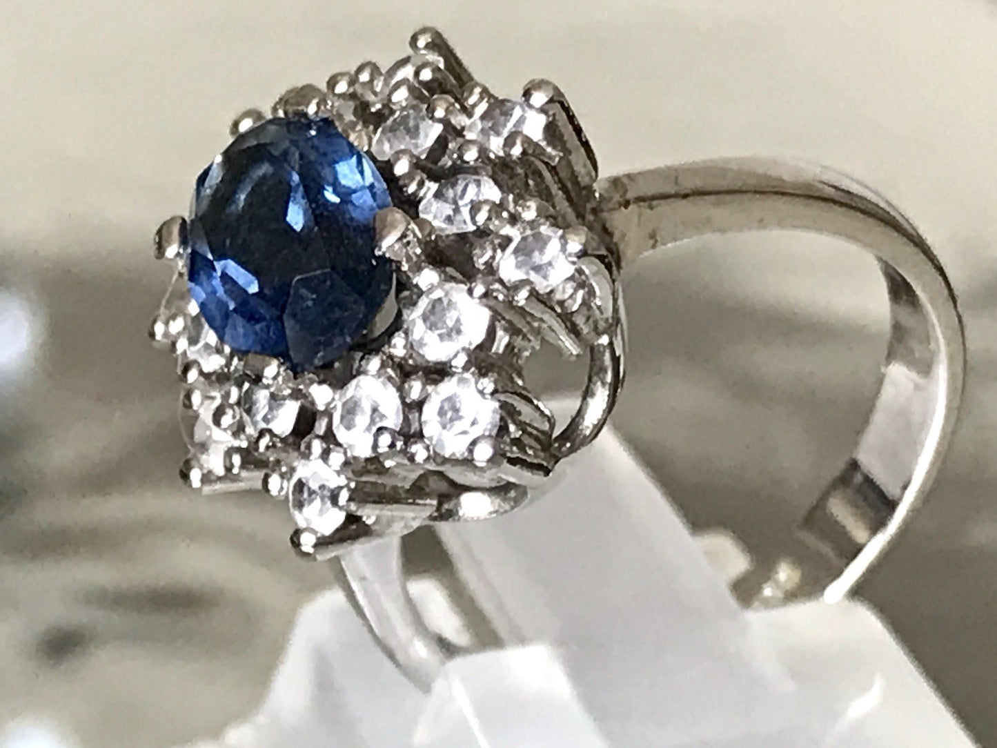 Vintage Entourage Halo Ring farblose Steine & Saphir Silber 925 ~Gr.52
