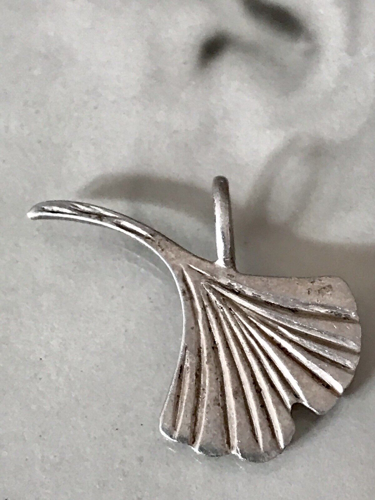 Antik alt Anhänger Kettenanhänger 925 Silber Gingko Blatt EDEL