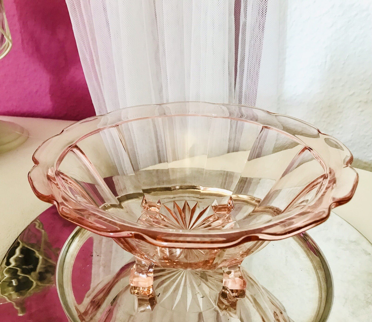 Antik Art Déco Schale Pressglas Rosalin rosa Glas Glasschale vierfüßig