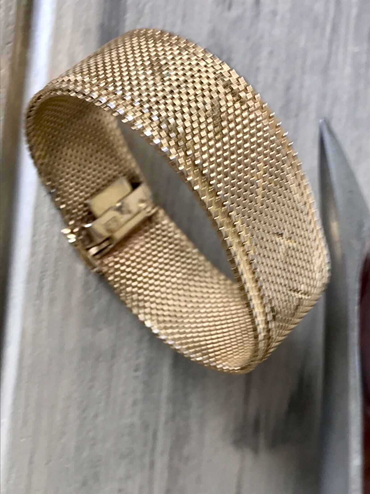 Vintage wunderschönes breites Teppicharmband Armband vergoldet