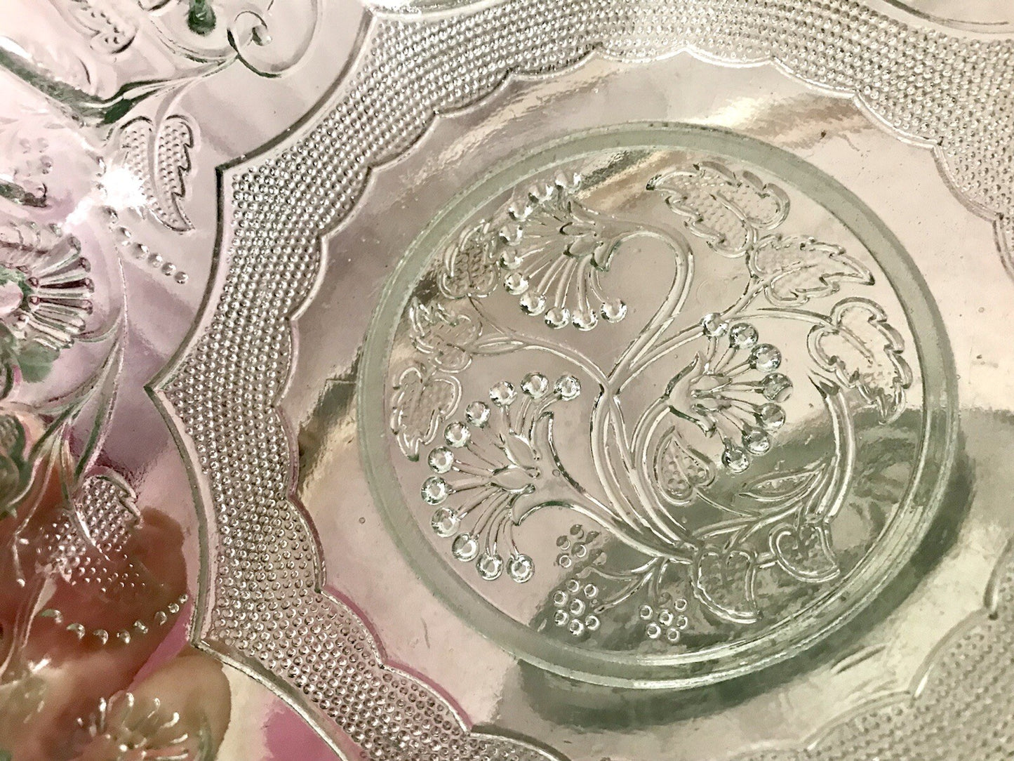 Antik Jugendstil gewellter Serviettenrand Pressglas Schale Glas so schön! grün