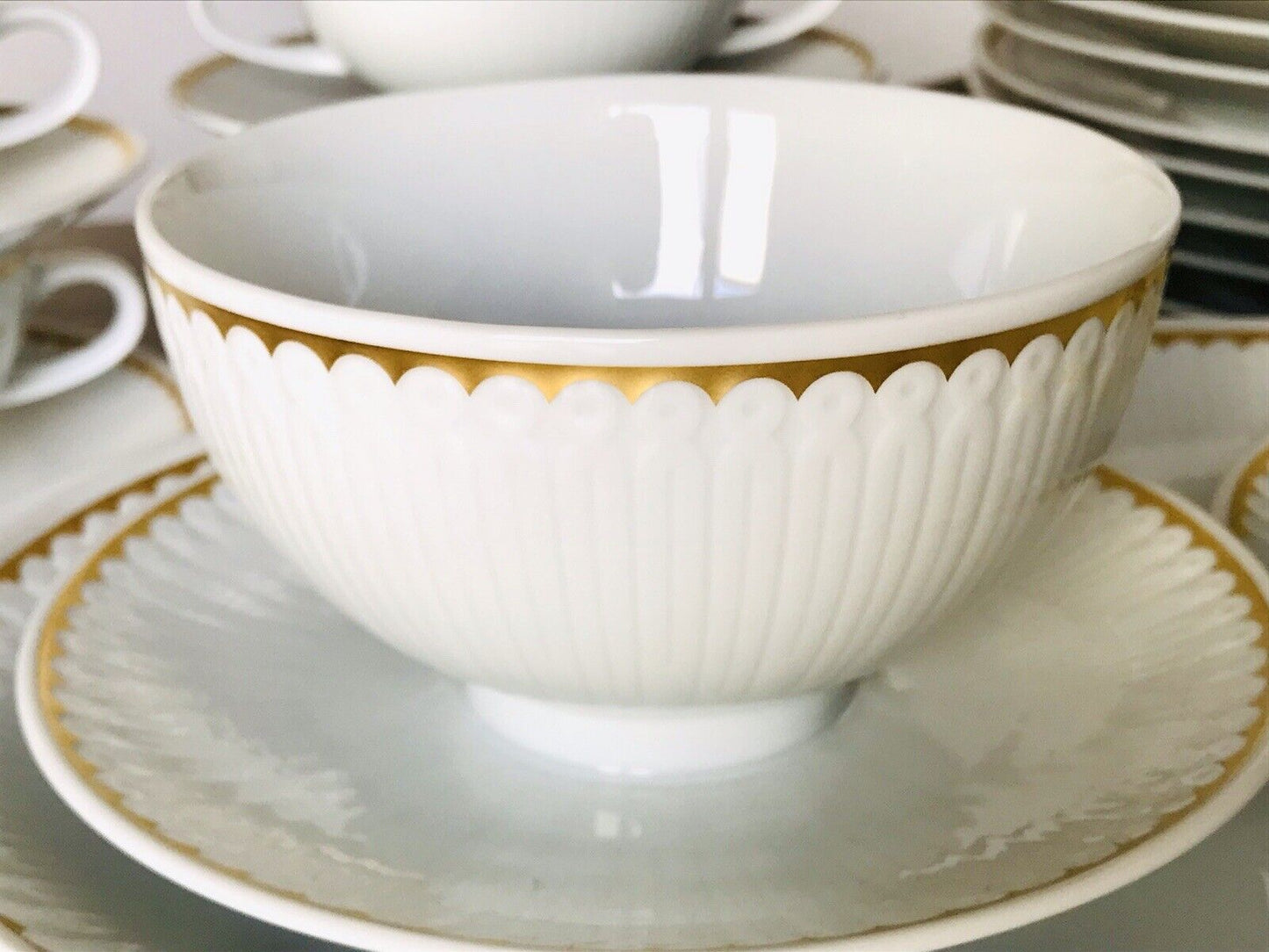 Vintage schönes Porzellan Tafelservice Esservice Hutschenreuther weiß gold MCM