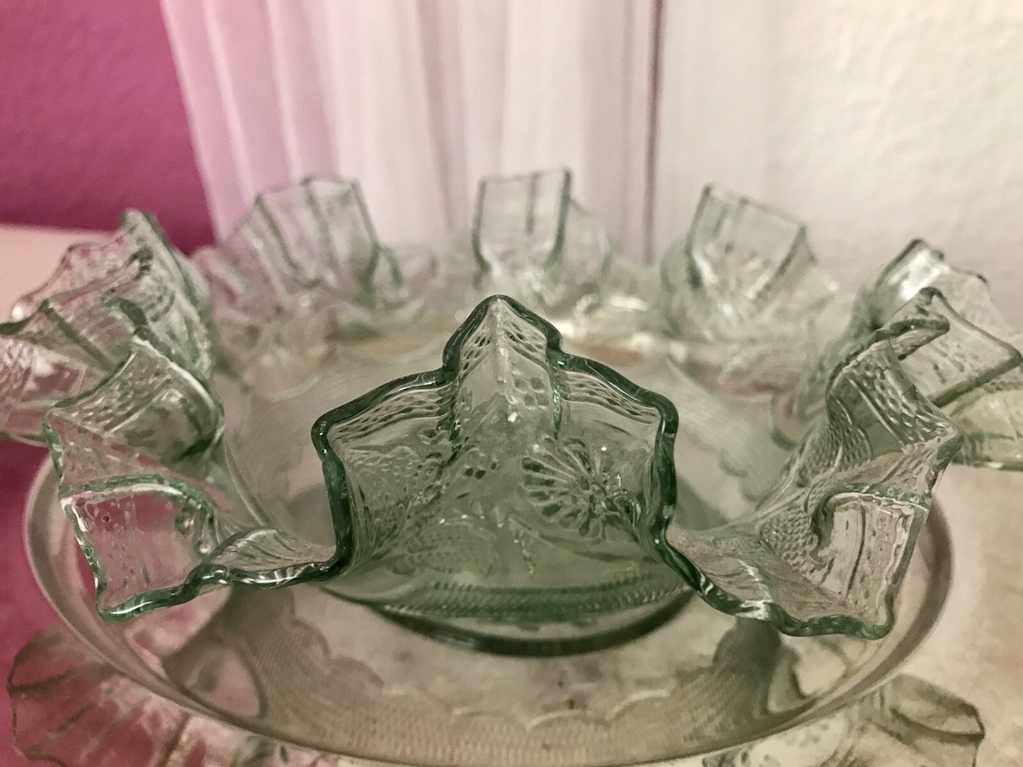 Antik Jugendstil gewellter Serviettenrand Pressglas Schale Glas so schön! grün