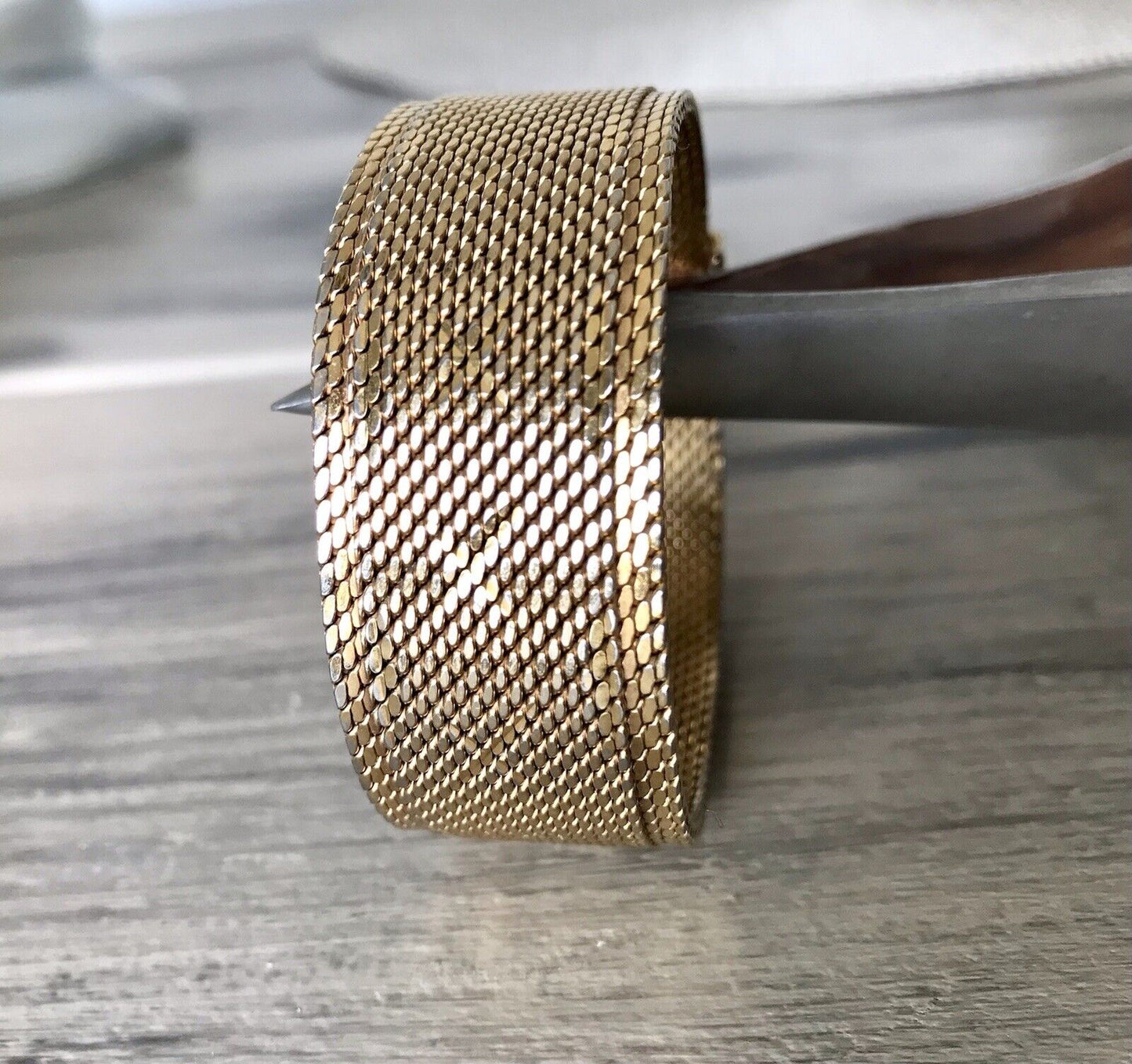 Vintage wunderschönes breites Teppicharmband Armband vergoldet