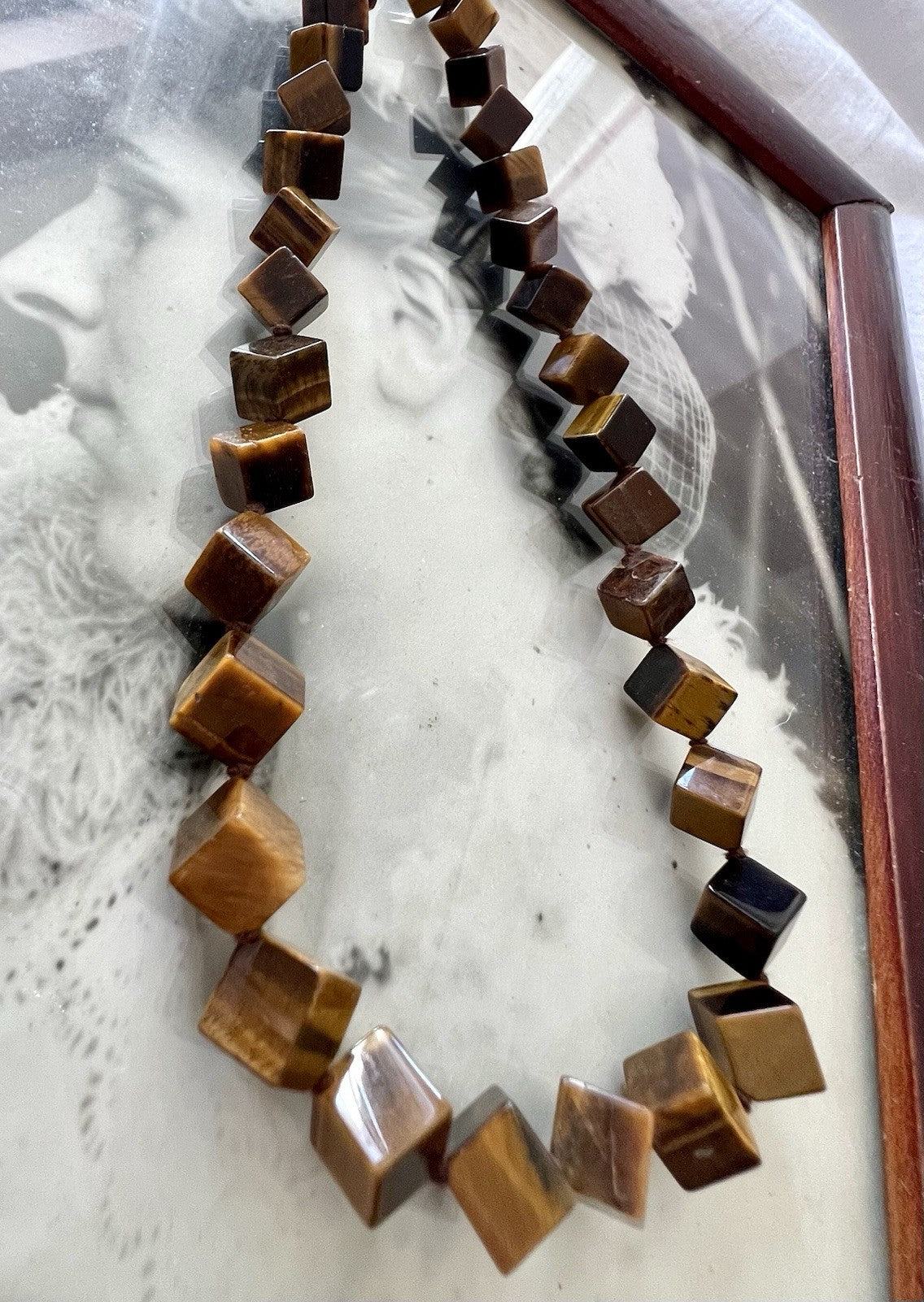 Vintage Halskette Damen Tigerauge Würfel- Perlen Kette geknotet