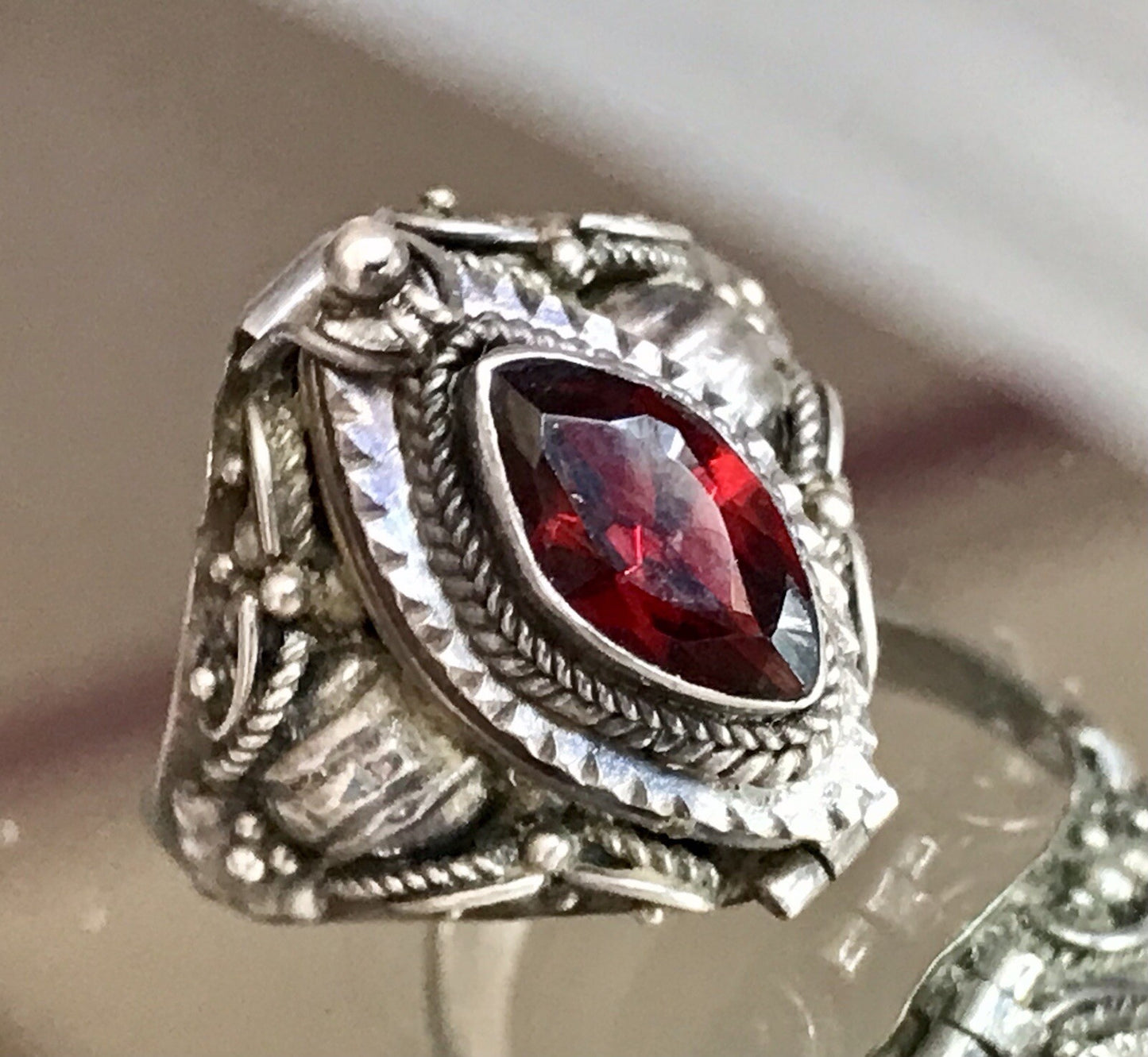 Vintage Edel Granatstein? DAMEN Giftring RING Silber 925 Gr.57