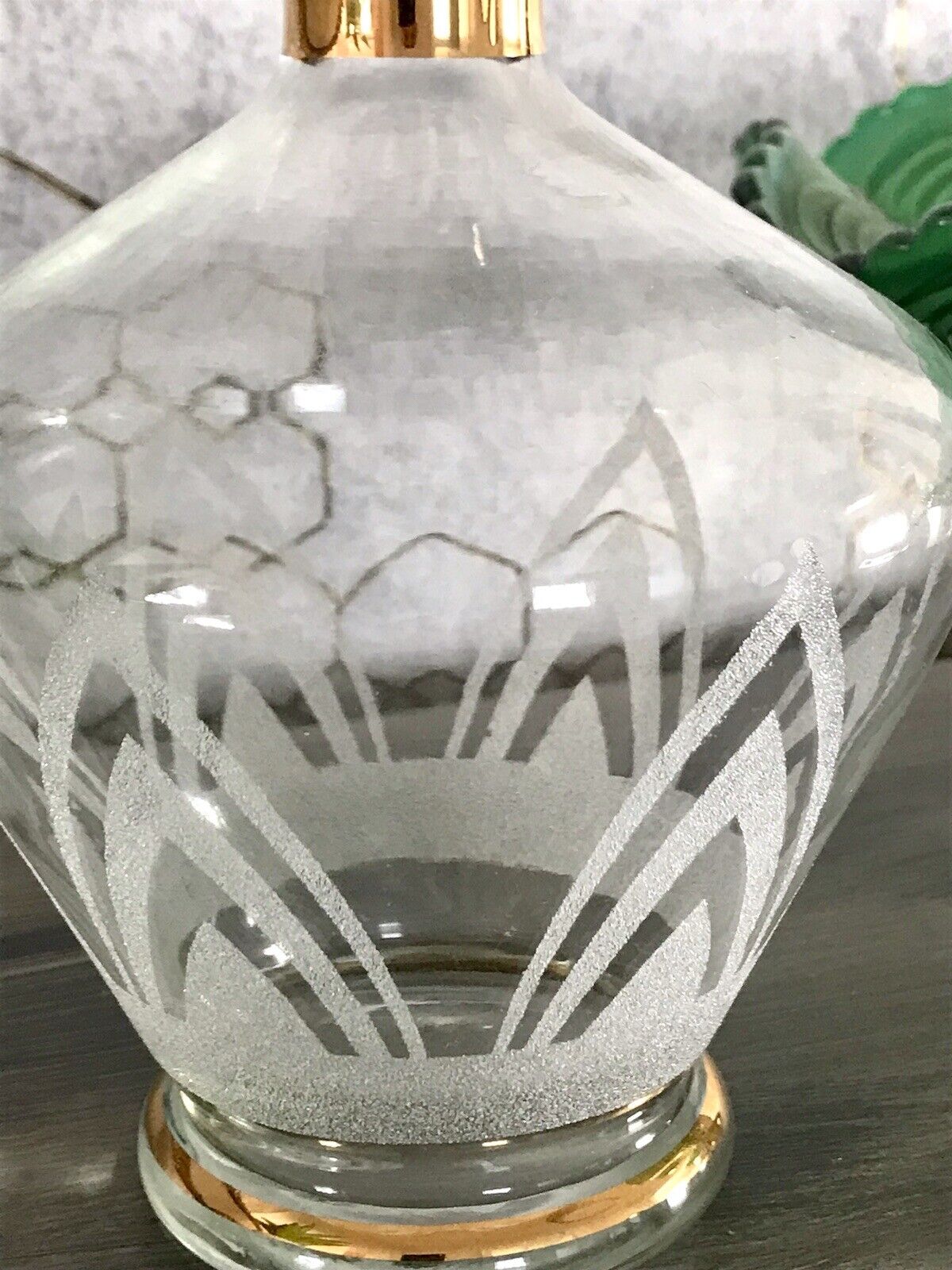 Antik Art Déco Likör Karaffe Glas schwarzer Stopfen Kröselaufschmelzungen