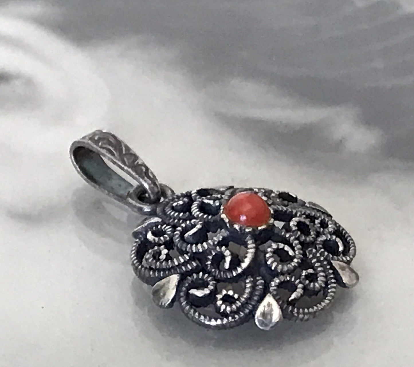 Antik Jugendstil Art Déco Anhänger 800 Silber filigran Koralle?