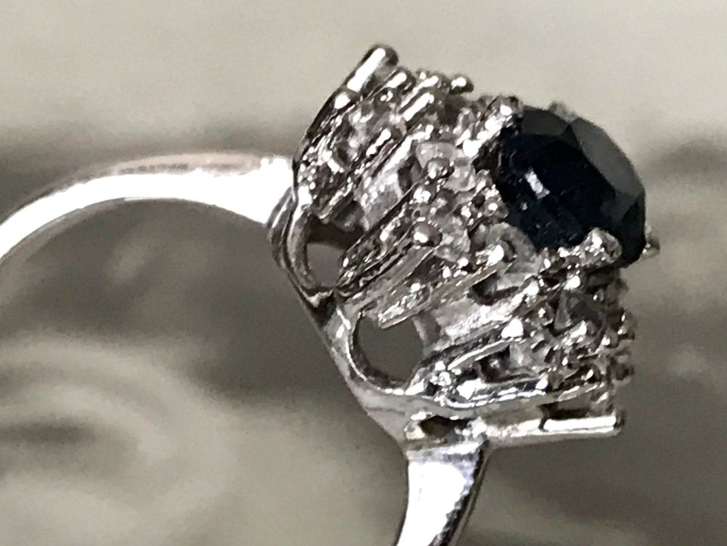 Vintage Entourage Halo Ring farblose Steine & Saphir Silber 925 ~Gr.52