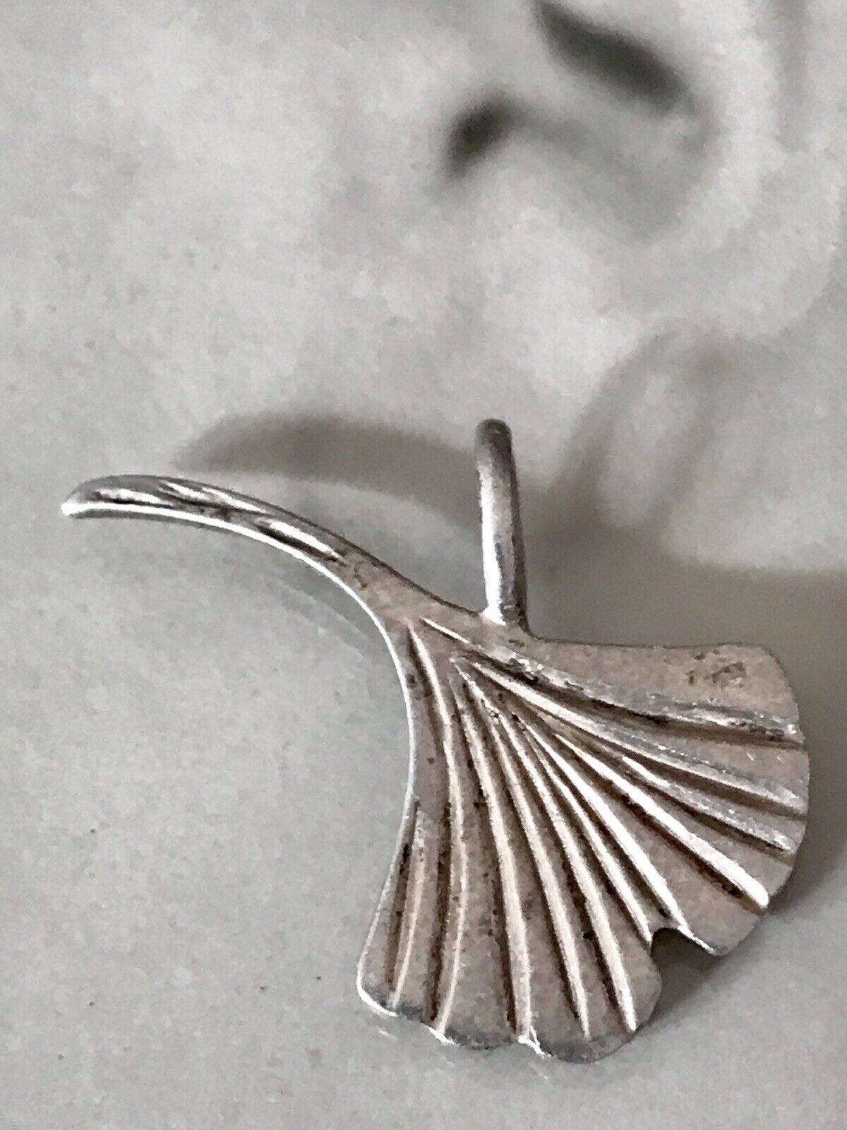 Antik alt Anhänger Kettenanhänger 925 Silber Gingko Blatt EDEL