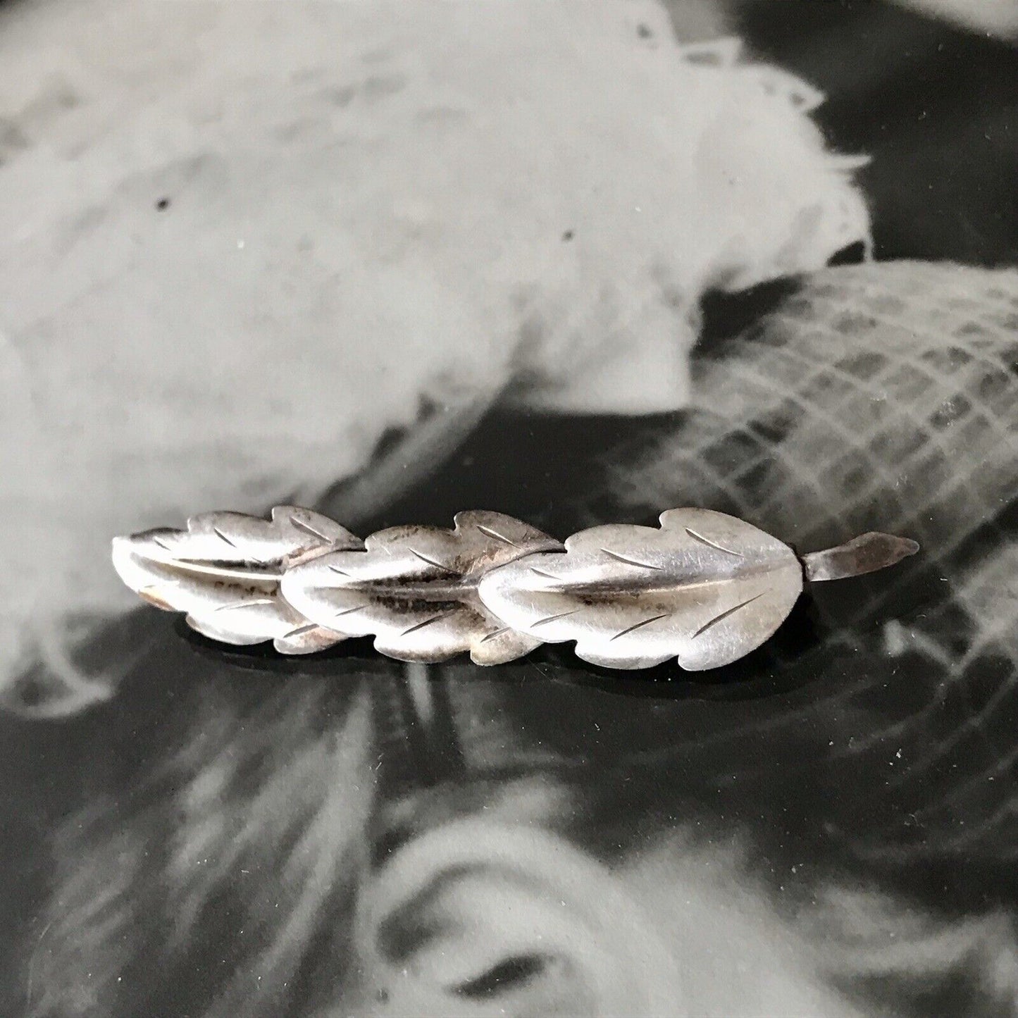 Antik TeKa Art Déco Edel Brosche Silber 835 3 Blätter Eichenblätter?
