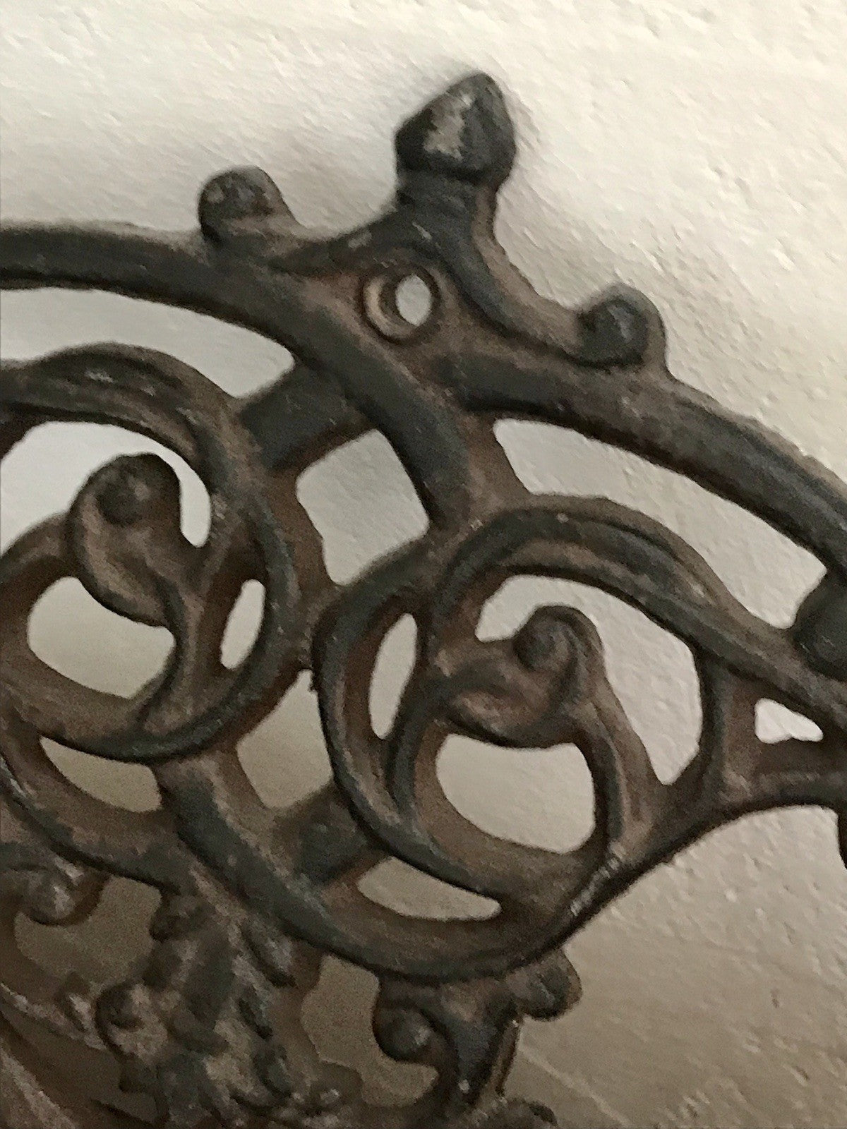 Nostalgie Landhaus Antiklook antikisiert Handtuchhalter Eisenguss Gusseisen