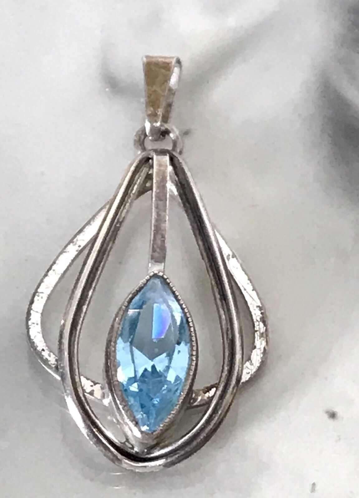 Alt Art Déco Vintage Kettenanhänger Anhänger 835 Silber blauer Stein Designer