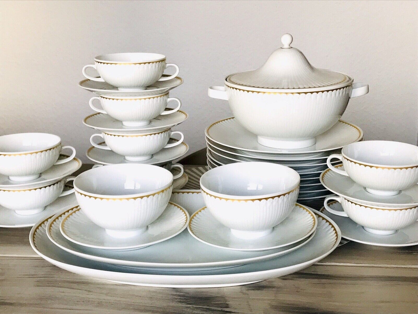 Vintage schönes Porzellan Tafelservice Esservice Hutschenreuther weiß gold MCM