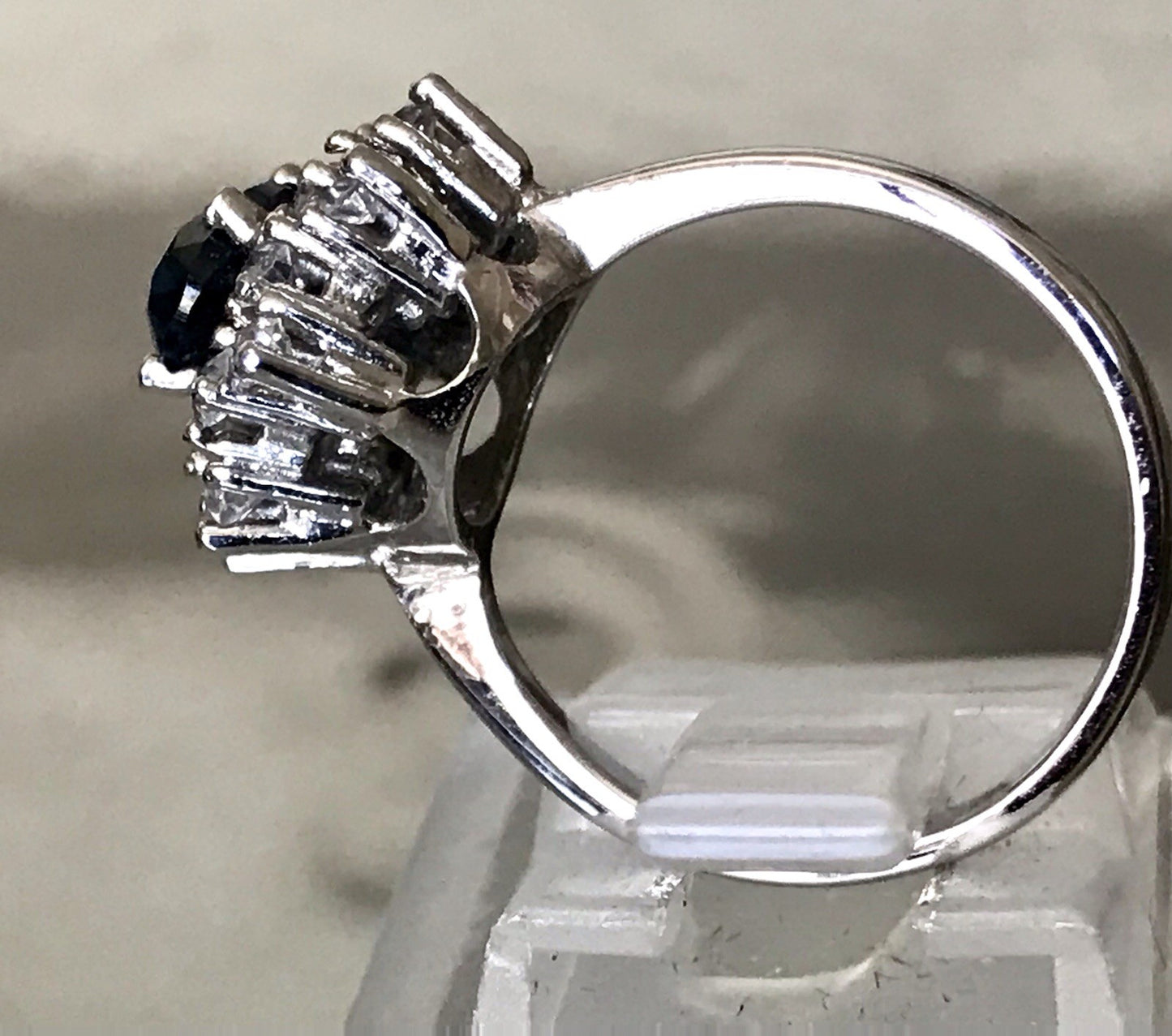Vintage Entourage Halo Ring farblose Steine & Saphir Silber 925 ~Gr.52